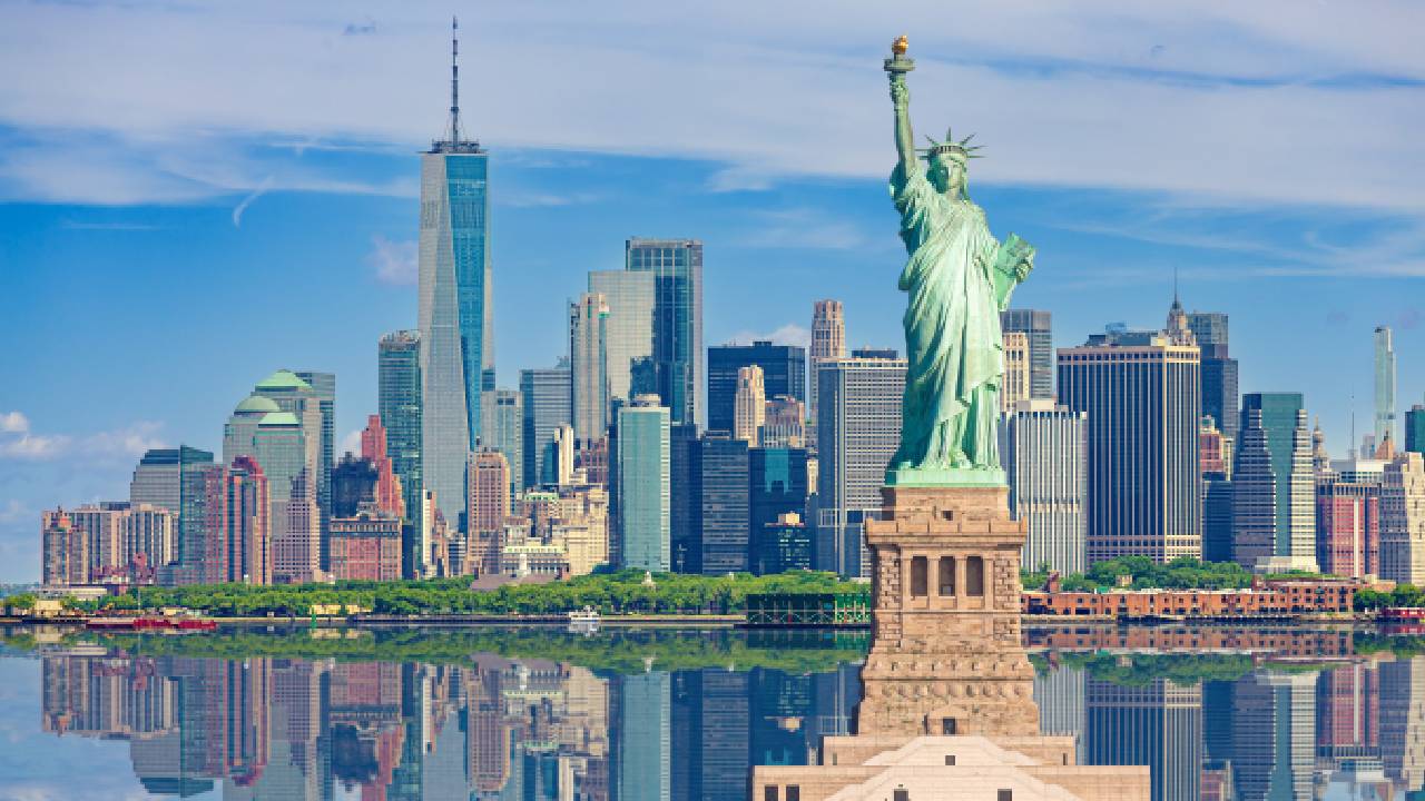 Vivir permanentemente en EE.UU. tiene varios beneficios.