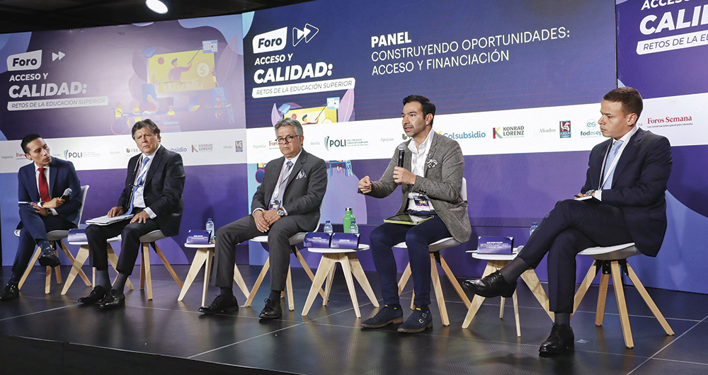 De izquierda a derecha: Diego Bonilla, editor de Enfoque de SEMANA; Miguel Ricaurte, presidente honorífico de la Corporación Universitaria Iberoamericana; Enrique Vera, rector de la Universidad Pedagógica y Tecnológica de Colombia; Mauricio Toro, presidente del Icetex, y José María Roldán, director general de la Agencia Distrital para la Educación Superior, la Ciencia y la Tecnología (Atenea).