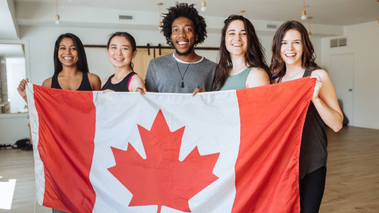 Antes de aplicar a esta posibilidad, revise las condiciones necesarias para viajar a Canadá.