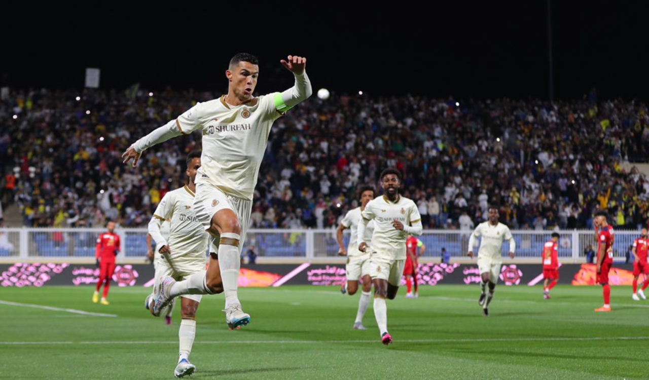 Cristiano Ronaldo Calma, calma, calma que aquí estoy yo Barcelona 1 2 Real  Madrid on Make a GIF