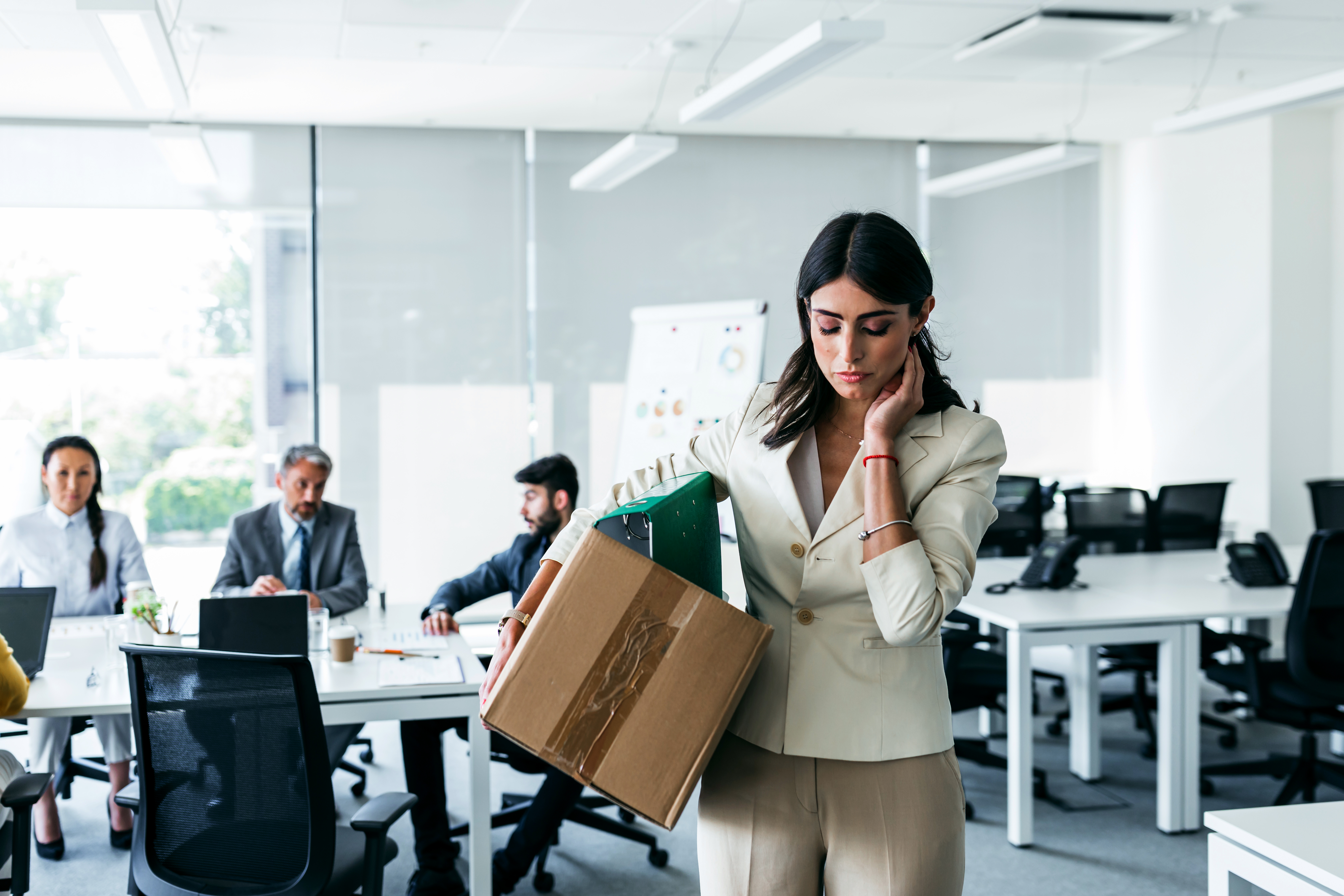 Despido laboral de una mujer en empresa. Imagen de referencia.