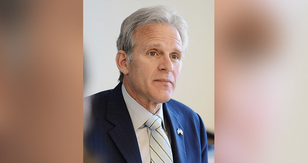 El exfuncionario israelí habló acerca de los riesgos que vive la nación judía por cuenta del conflicto en Medio Oriente con Hamás y la amenaza que significa Irán.