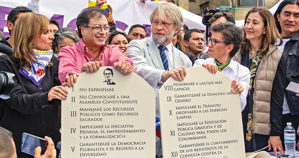     Con su discurso en Cali, el presidente Gustavo Petro se contradice con lo que había prometido: no convocar a una asamblea nacional constituyente. Lo hizo junto con Antanas Mockus y Claudia López, entre otros, y en un debate en SEMANA.