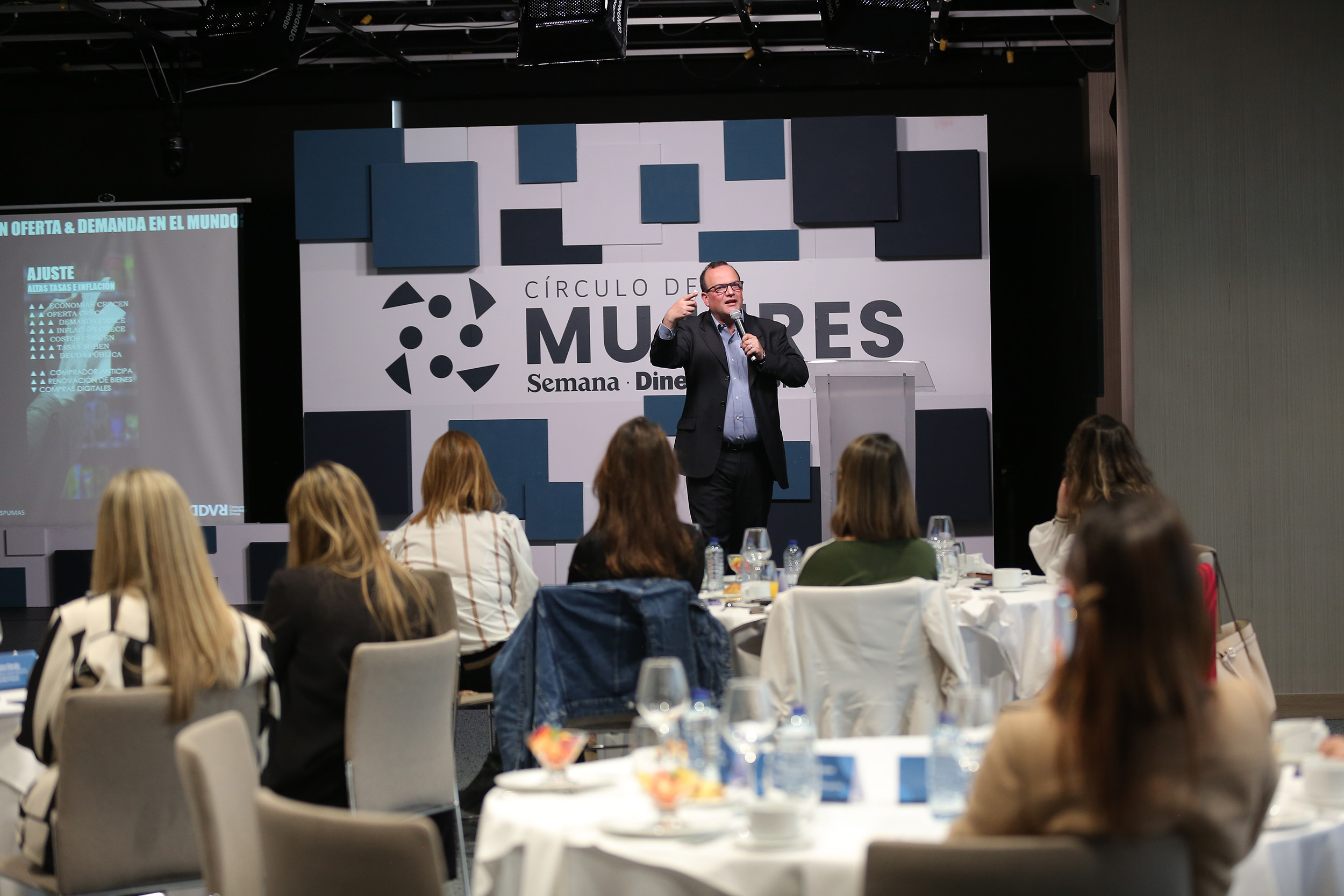 Camilo Herrera, presidente de Raddar, estuvo hablando sobre los cambios en las tendencias de consumo en Colombia