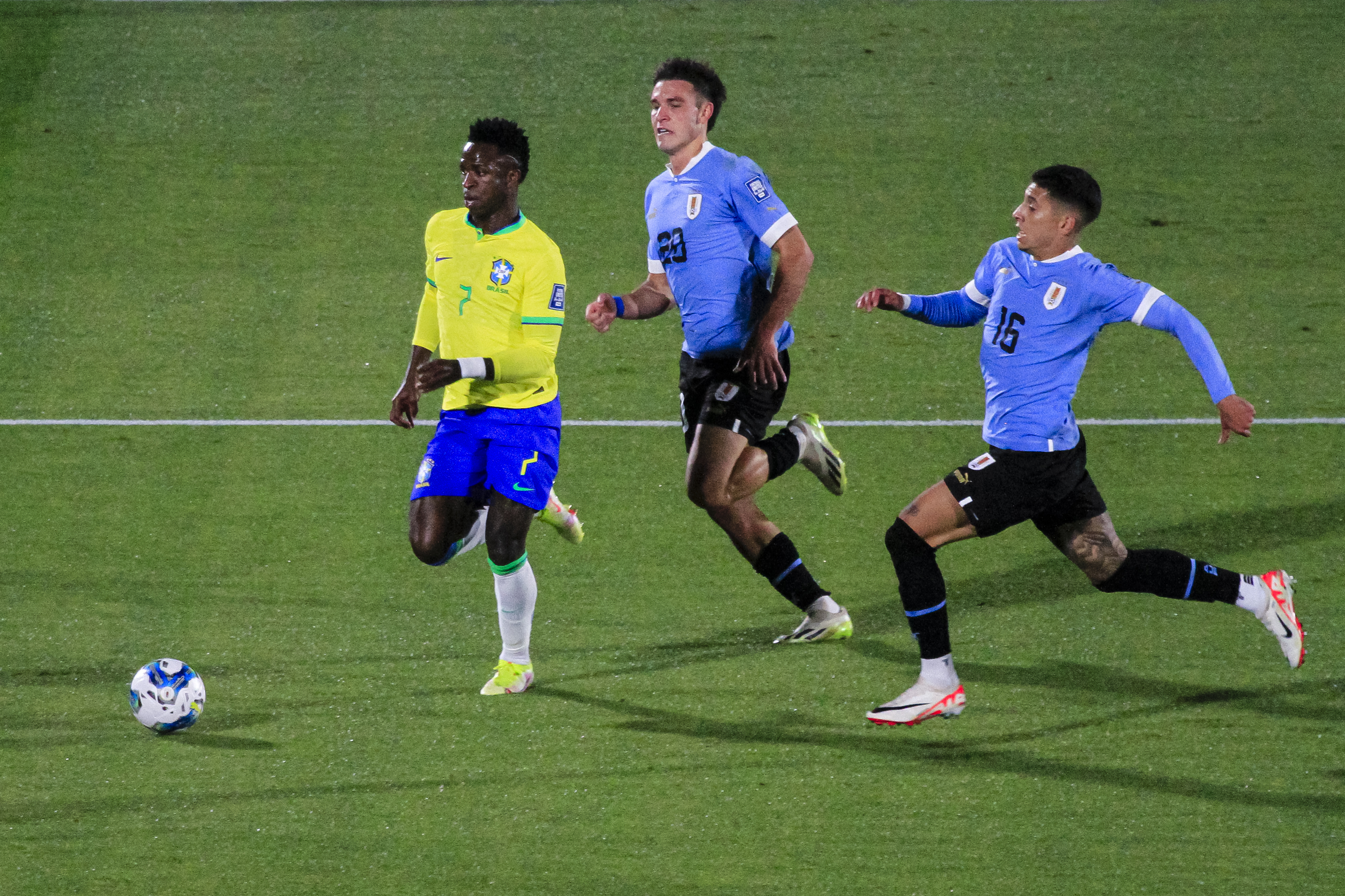 Brasil recibe a Uruguay en la fecha 12 de eliminatorias