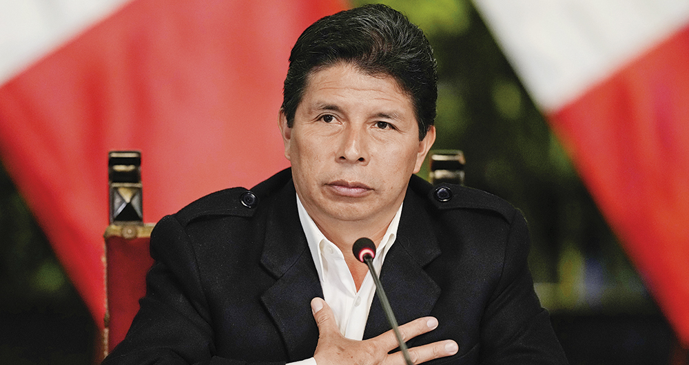 Pedro Castillo se enfrenta a una denuncia constitucional, algo inédito para la historia del país. La Fiscalía lo acusa de varios cargos de corrupción.