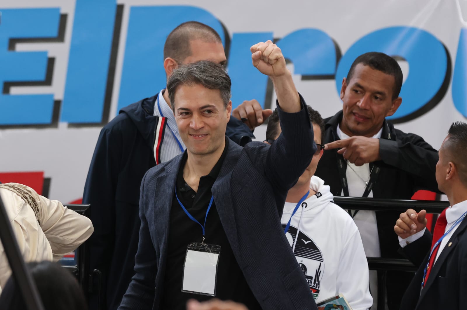 Daniel Quintero en la Asamblea Nacional por las reformas sociales