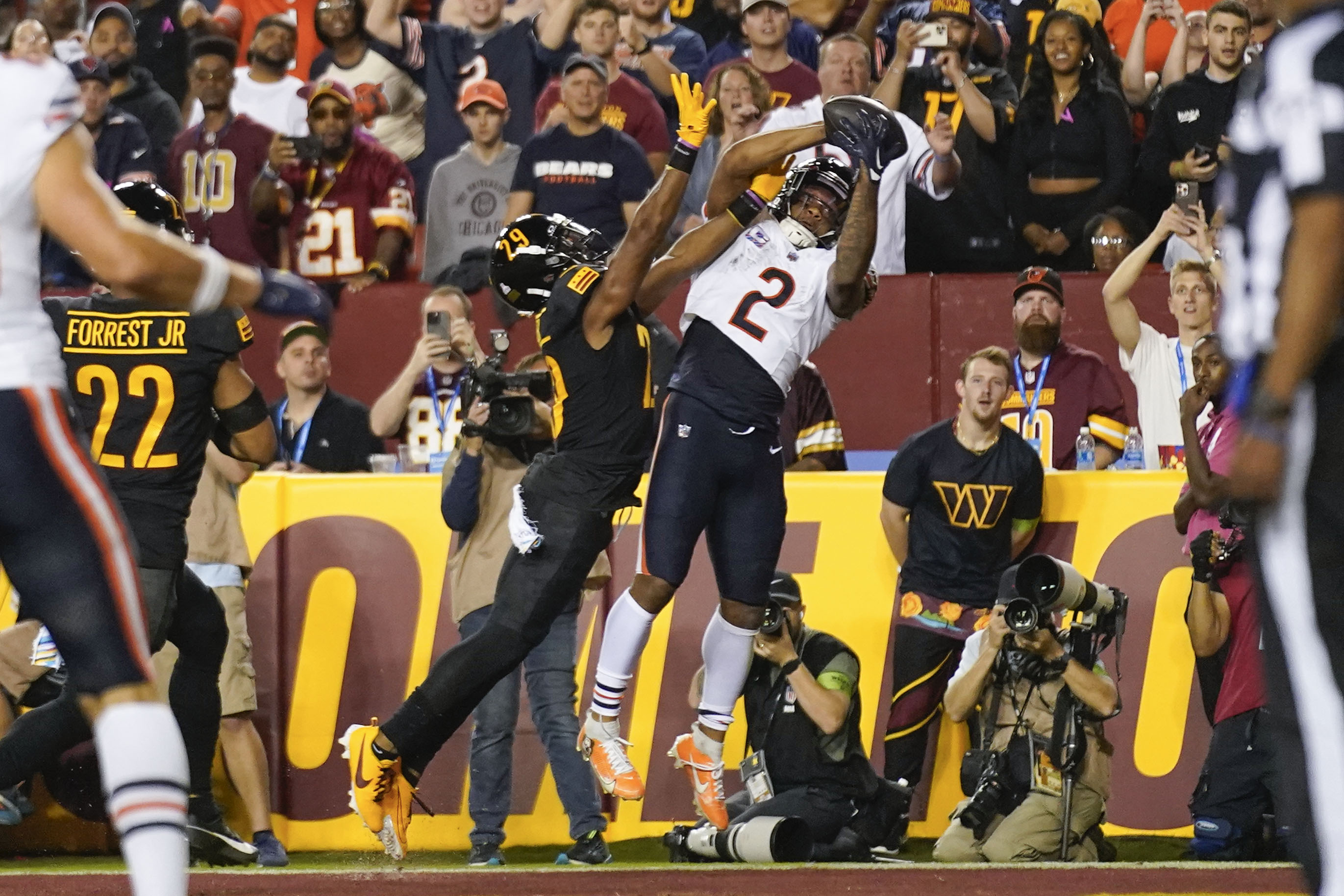 Photos: Chicago Bears lose 31-28 to the Denver Broncos at Soldier Field in  Chicago – Shaw Local