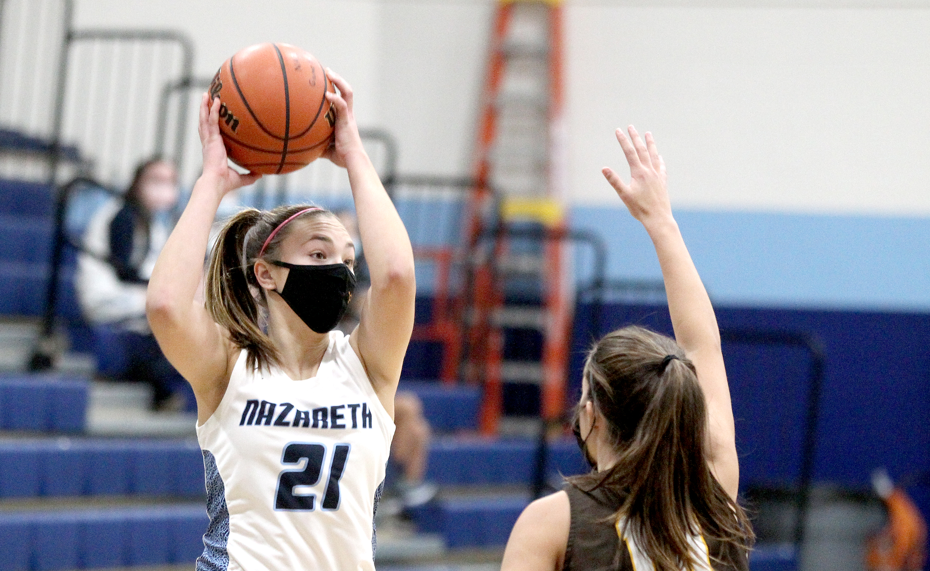 Youth is served, Nazareth freshman Olivia Austin shows no nerves with big  shot in season opener – Shaw Local