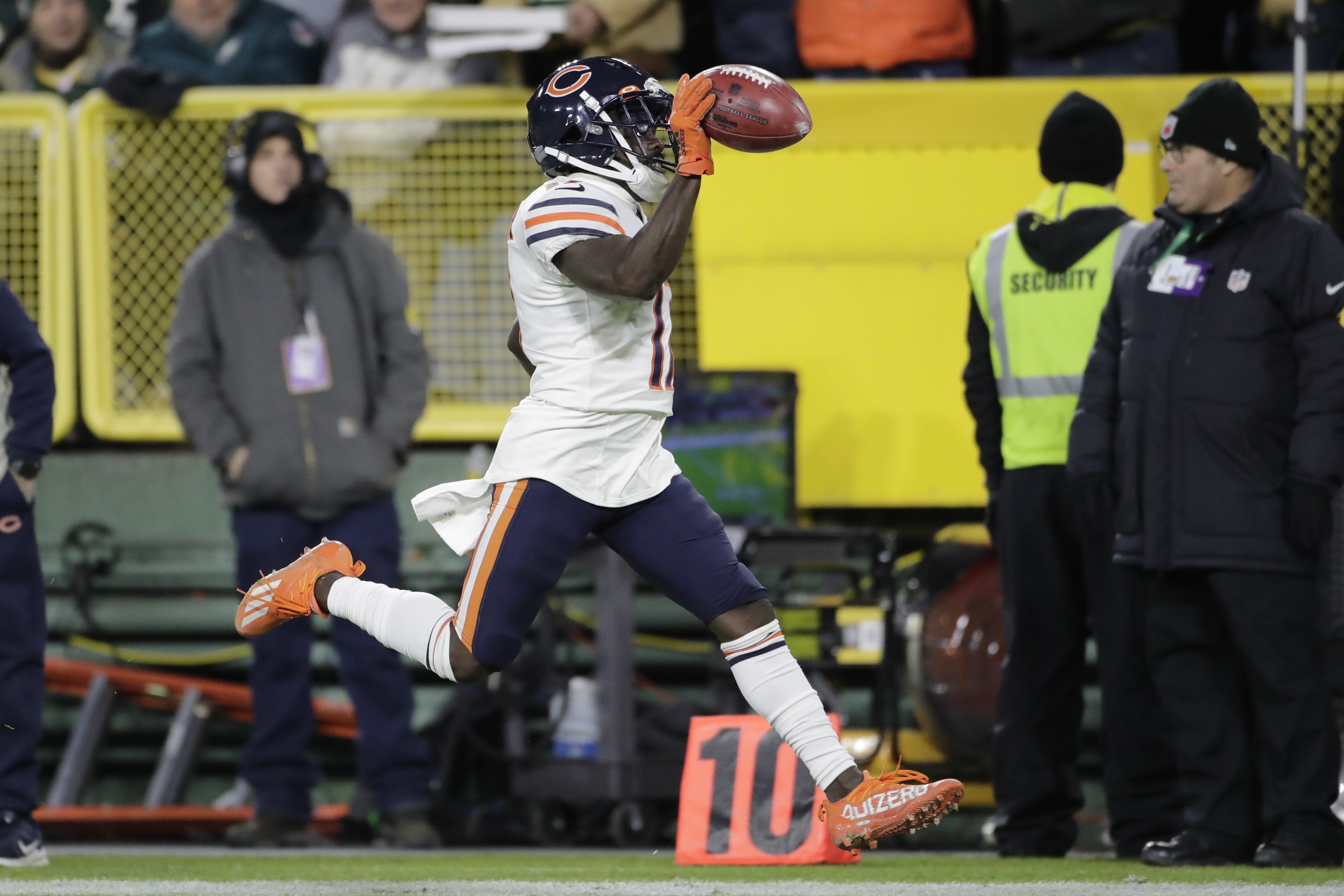 How Bears' Eddie Jackson helped Darnell Mooney get through his injury – NBC  Sports Chicago