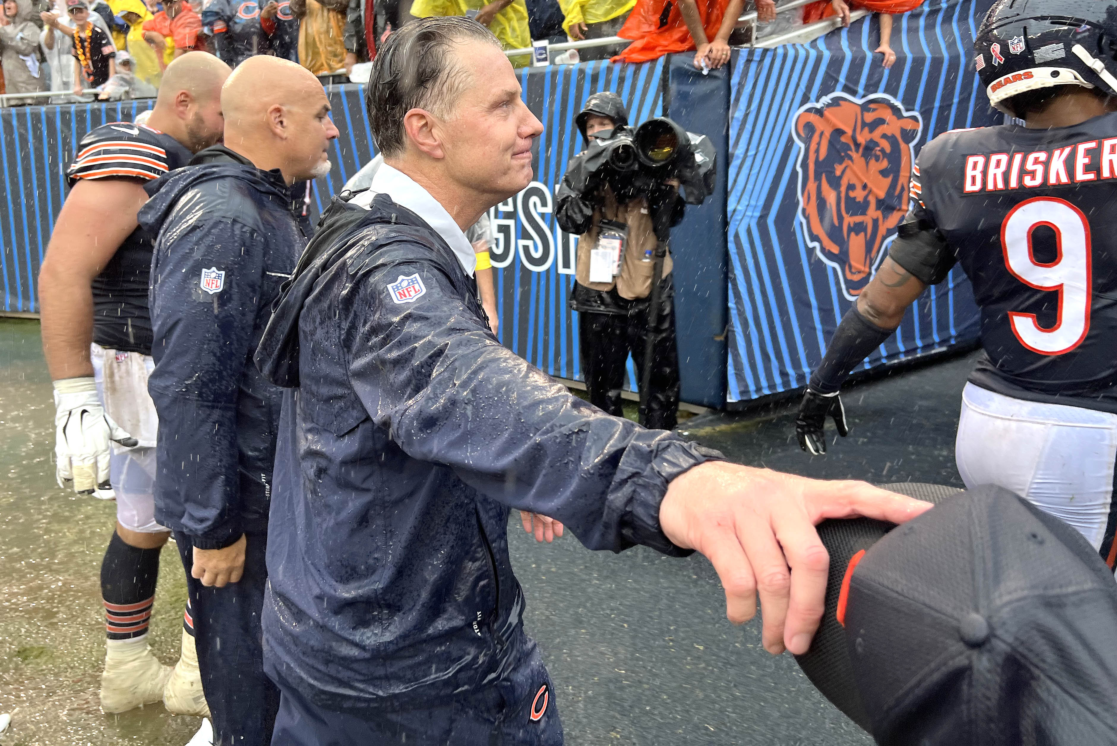 Chicago Bears Get 15-Yard Penalty for Using Towel During Downpour