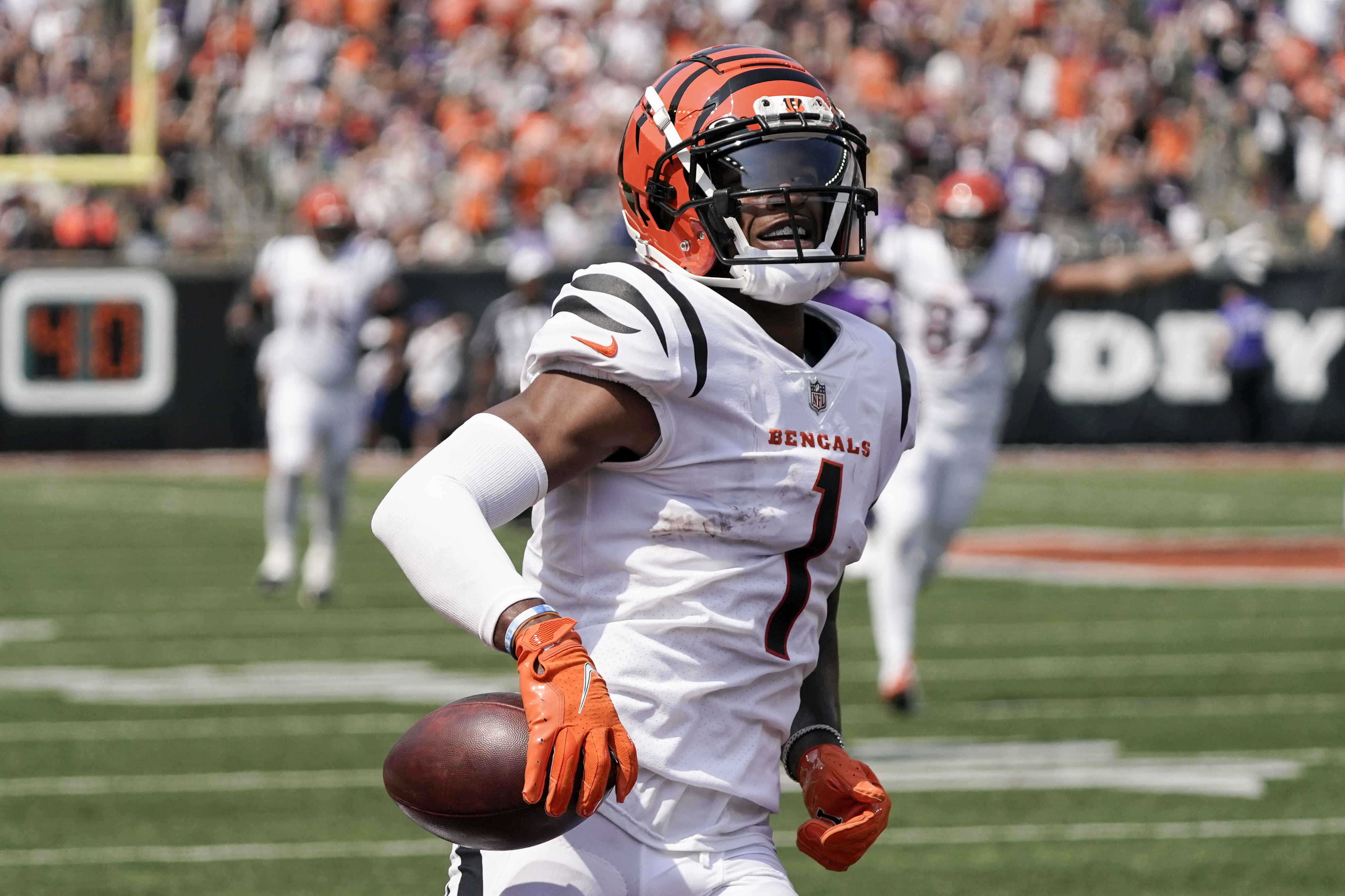 Bengals WR Ja'Marr Chase named 2021 AP Offensive Rookie of the Year