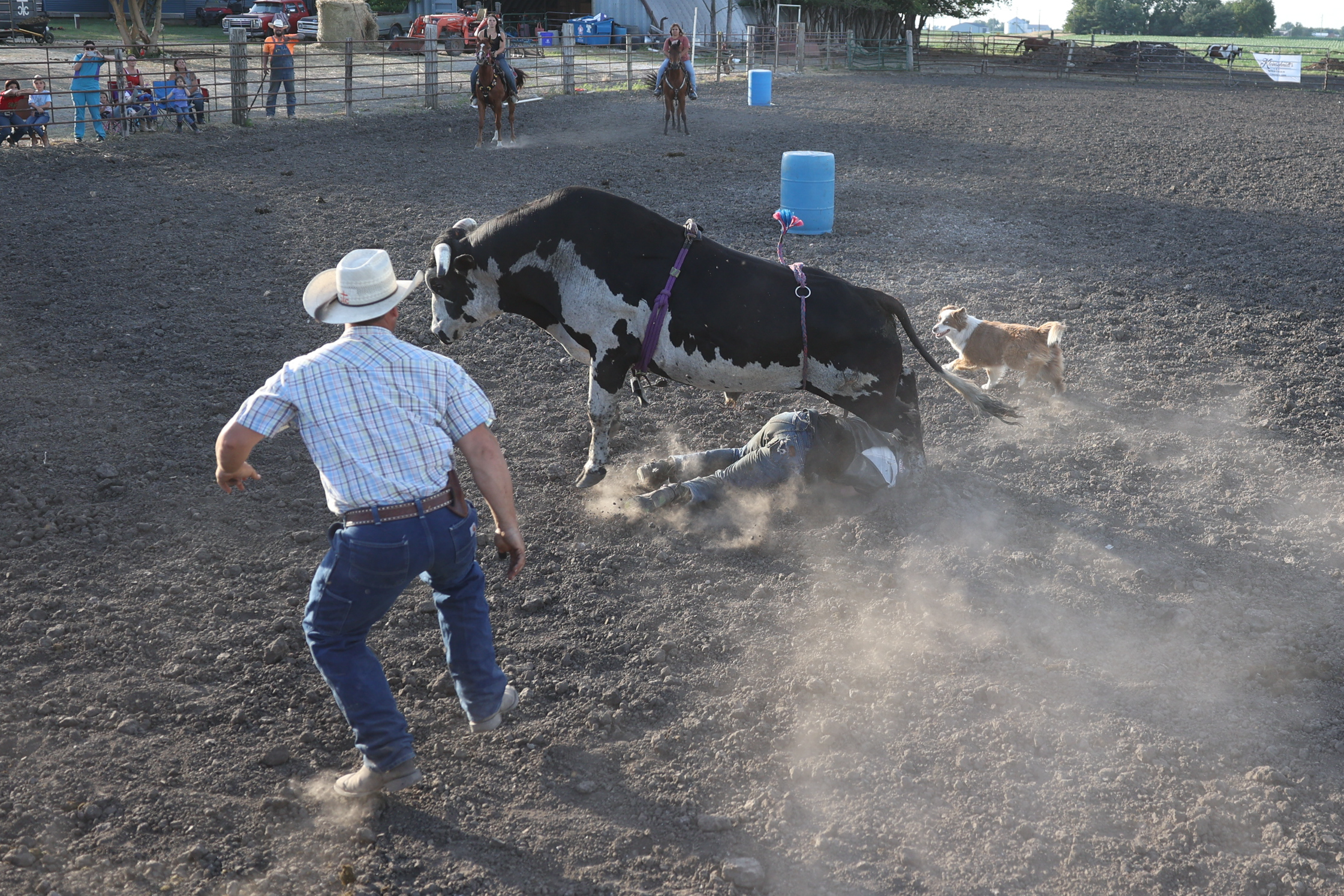 Gary Middendorfnational bull-riding rodeo competition