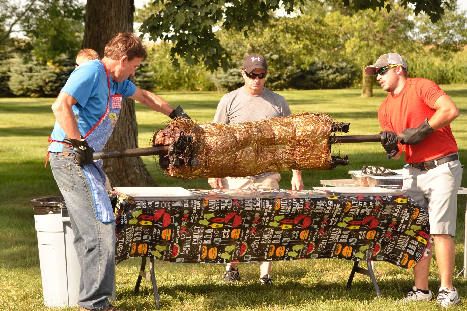 IMPORTANT THINGS TO KNOW ABOUT A SPIT ROASTER - Smokin Joes Hog Roasts