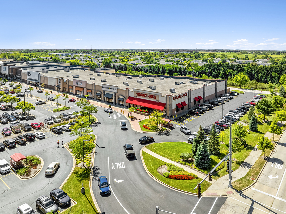 Algonquin Commons shopping center sold for reported $100M after revamp – Shaw Local