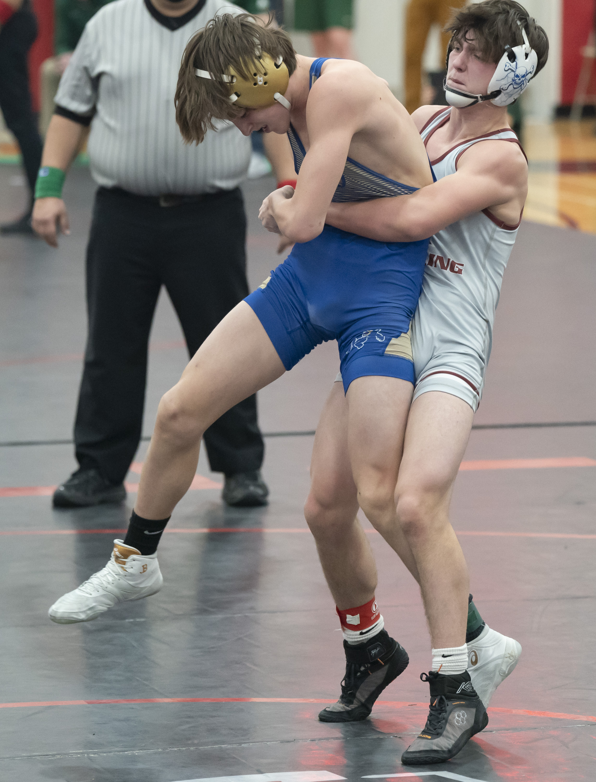 Wrestling Crystal Lake Souths Josh Glover remains perfect, 3 Gators win sectional titles
