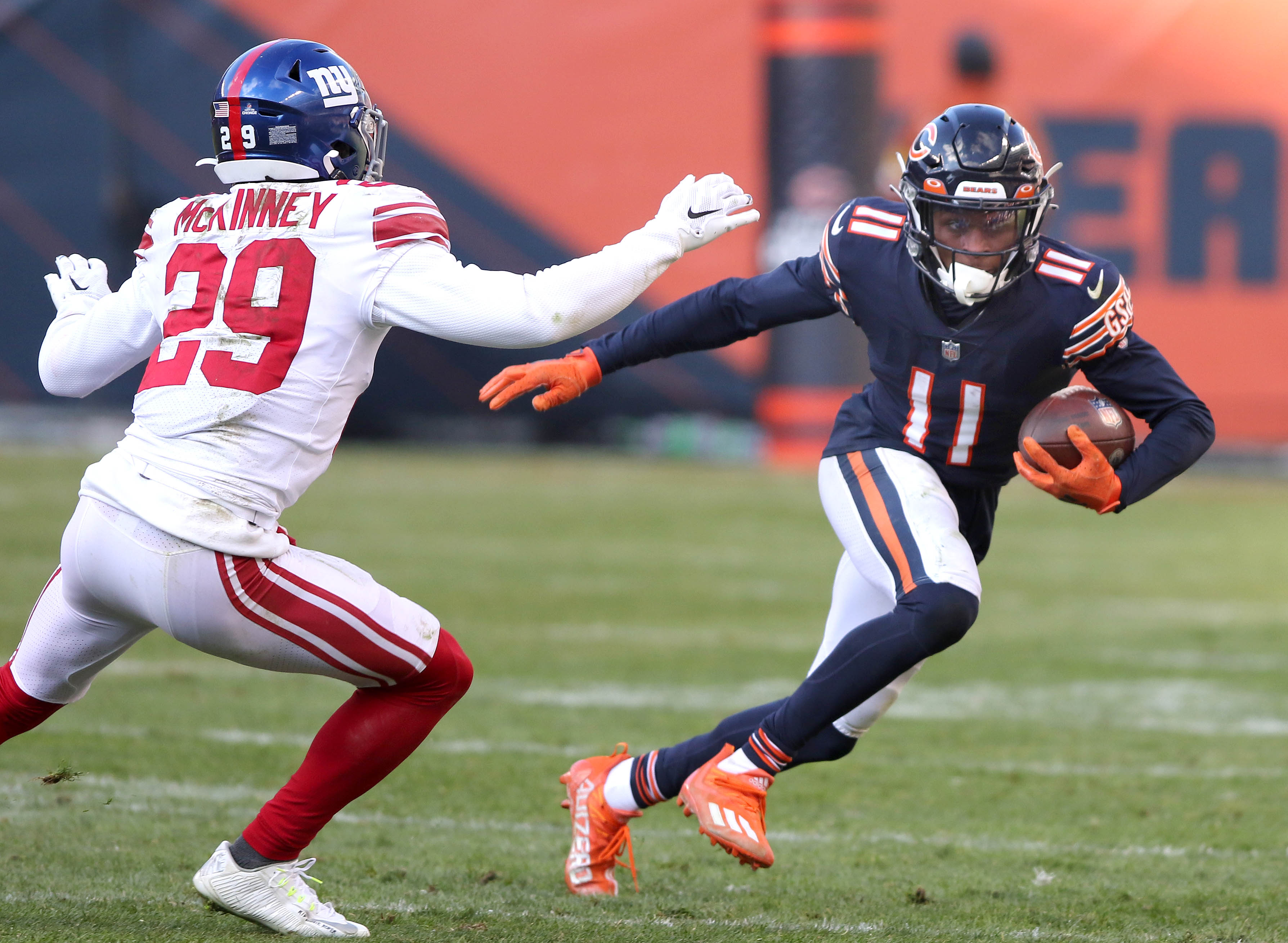 Darnell Mooney player prop bets for Bears vs. Giants, Week 4