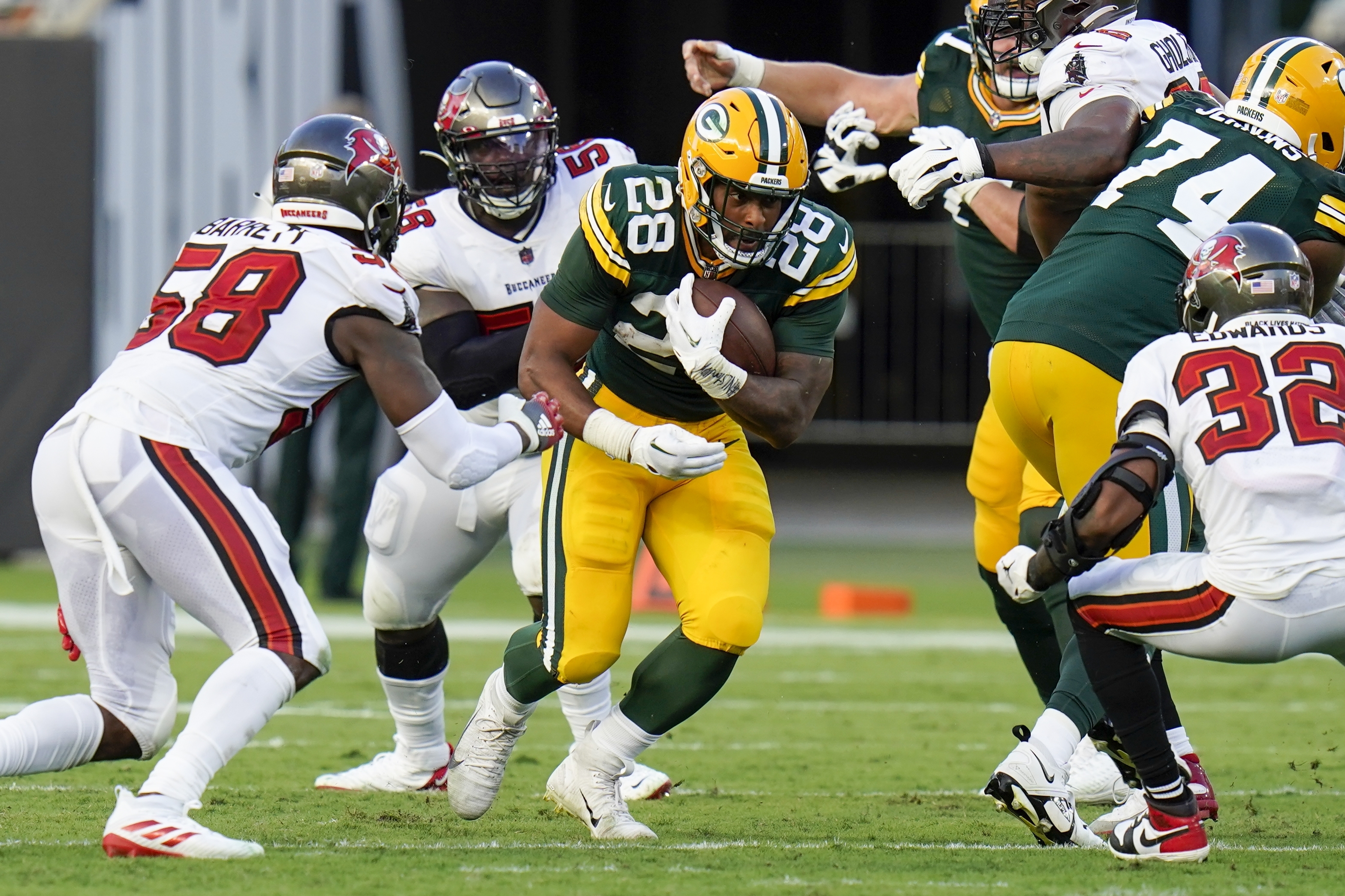 Aaron Jones player props odds, tips and betting trends for Week 1, Packers  vs. Vikings