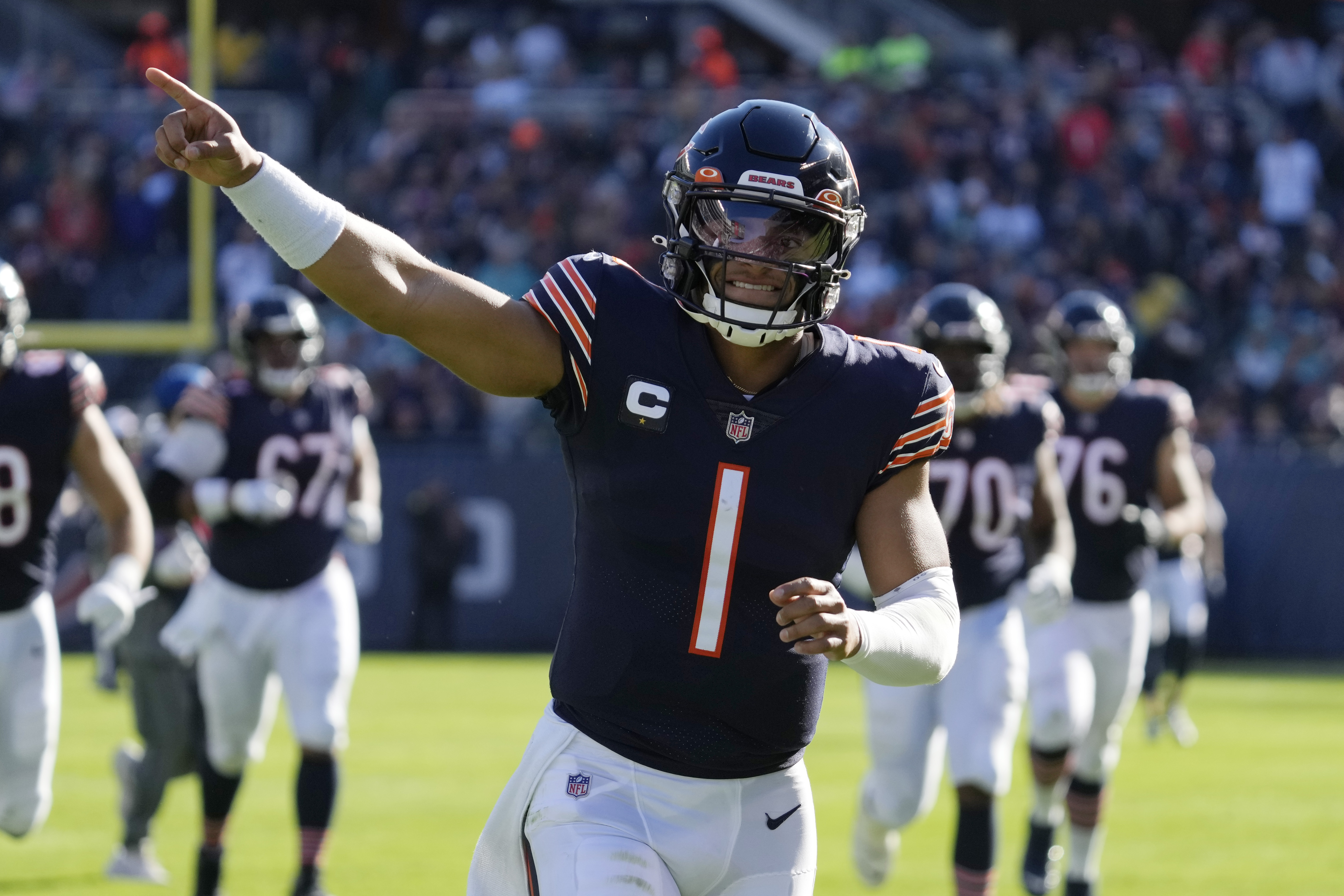 Chicago Bears quarterback Justin Fields on Bears Week 4 loss: 'It hurt,  emotions flowing everywhere'