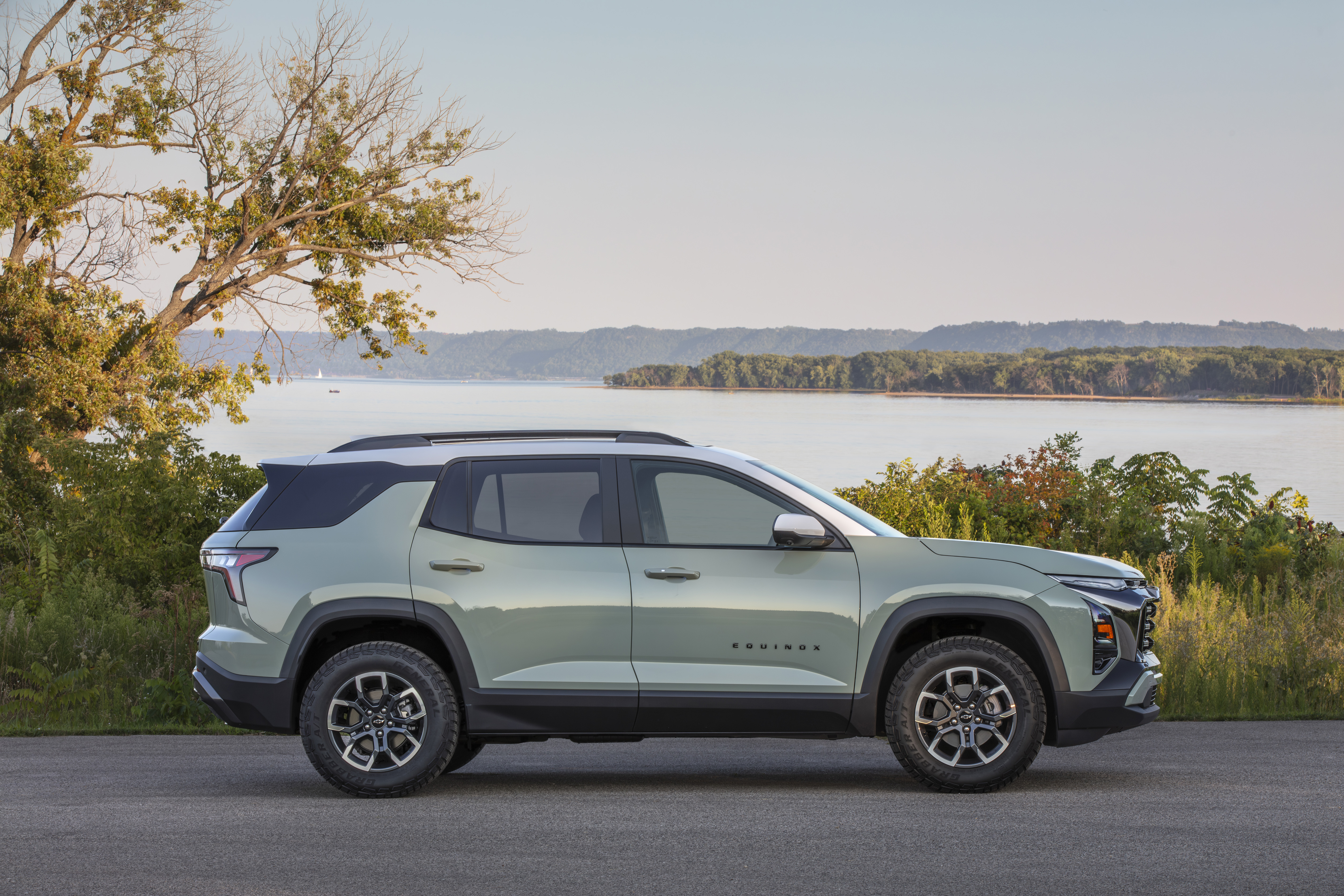 Equinox RS is sleek, sensible compact SUV – Shaw Local