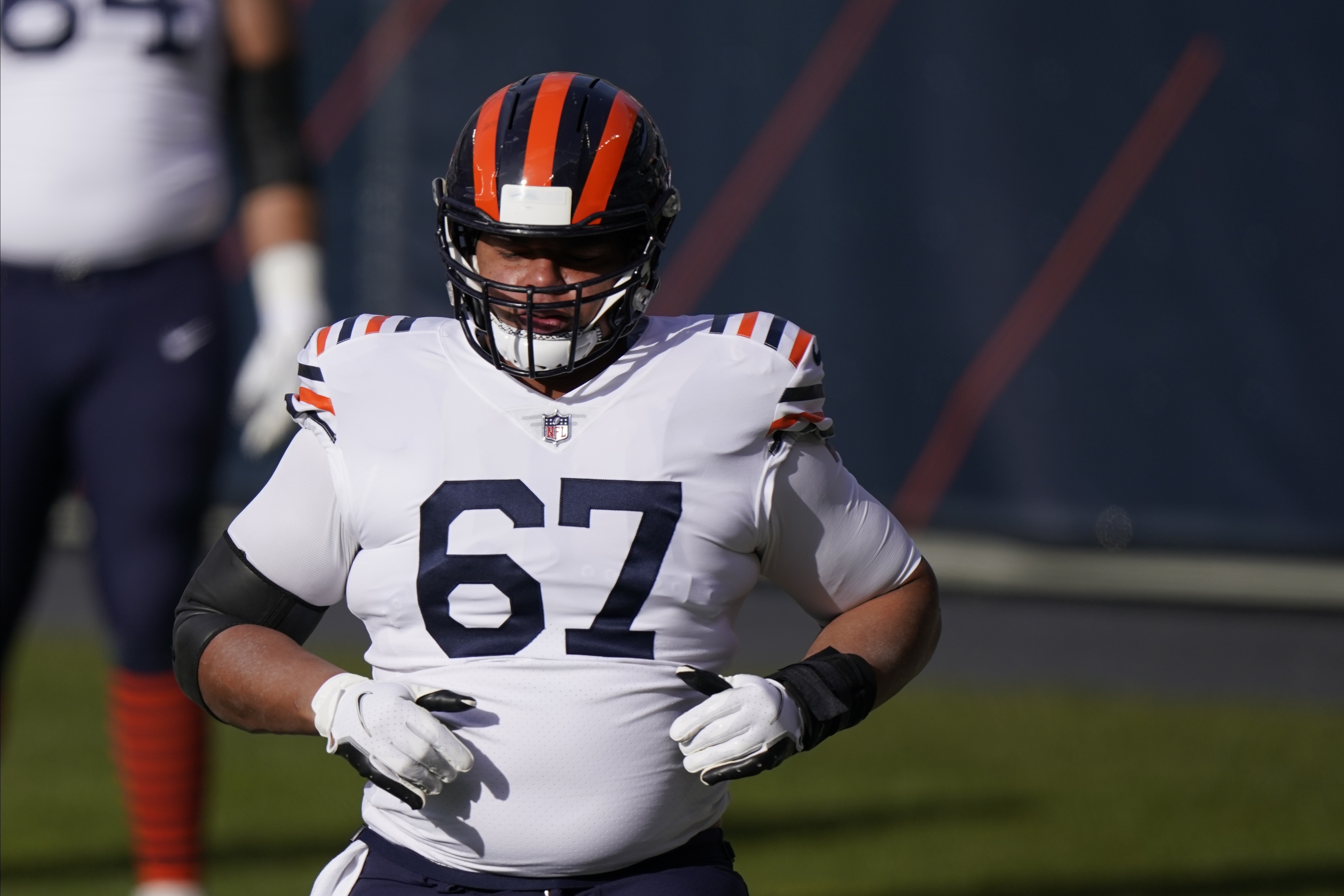 Ravens sign former Bears center Sam Mustipher