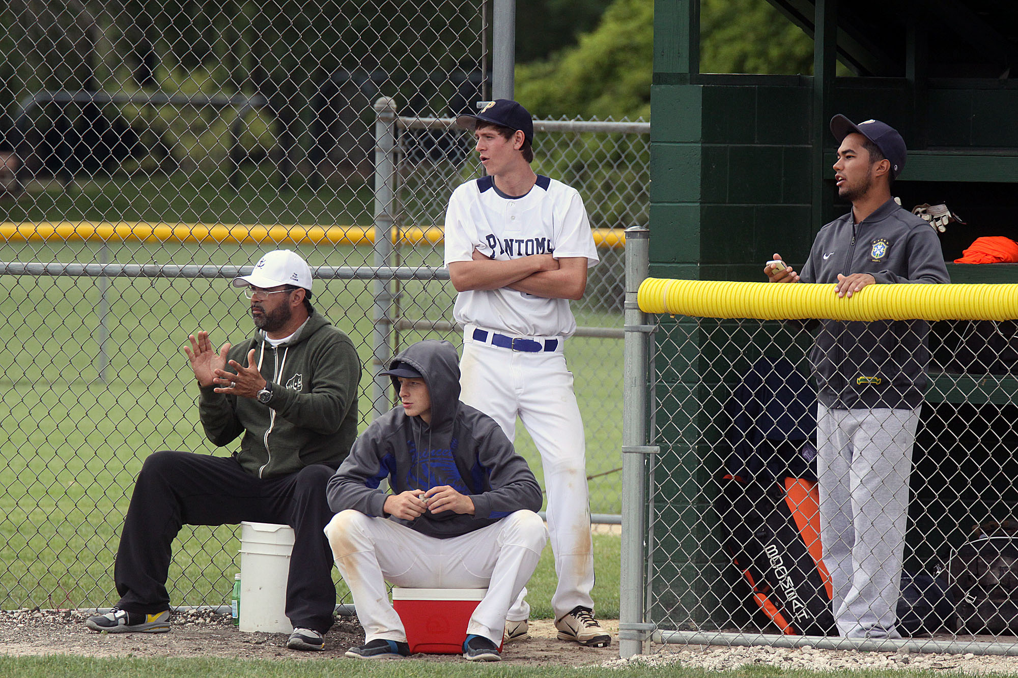 Ozzie Guillen to serve as guest manager on son's team