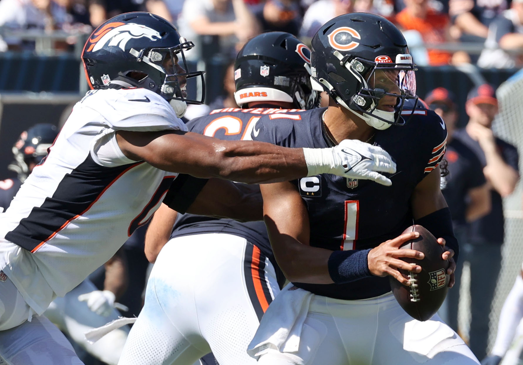 Photos: Chicago Bears lose 31-28 to the Denver Broncos at Soldier Field in  Chicago – Shaw Local