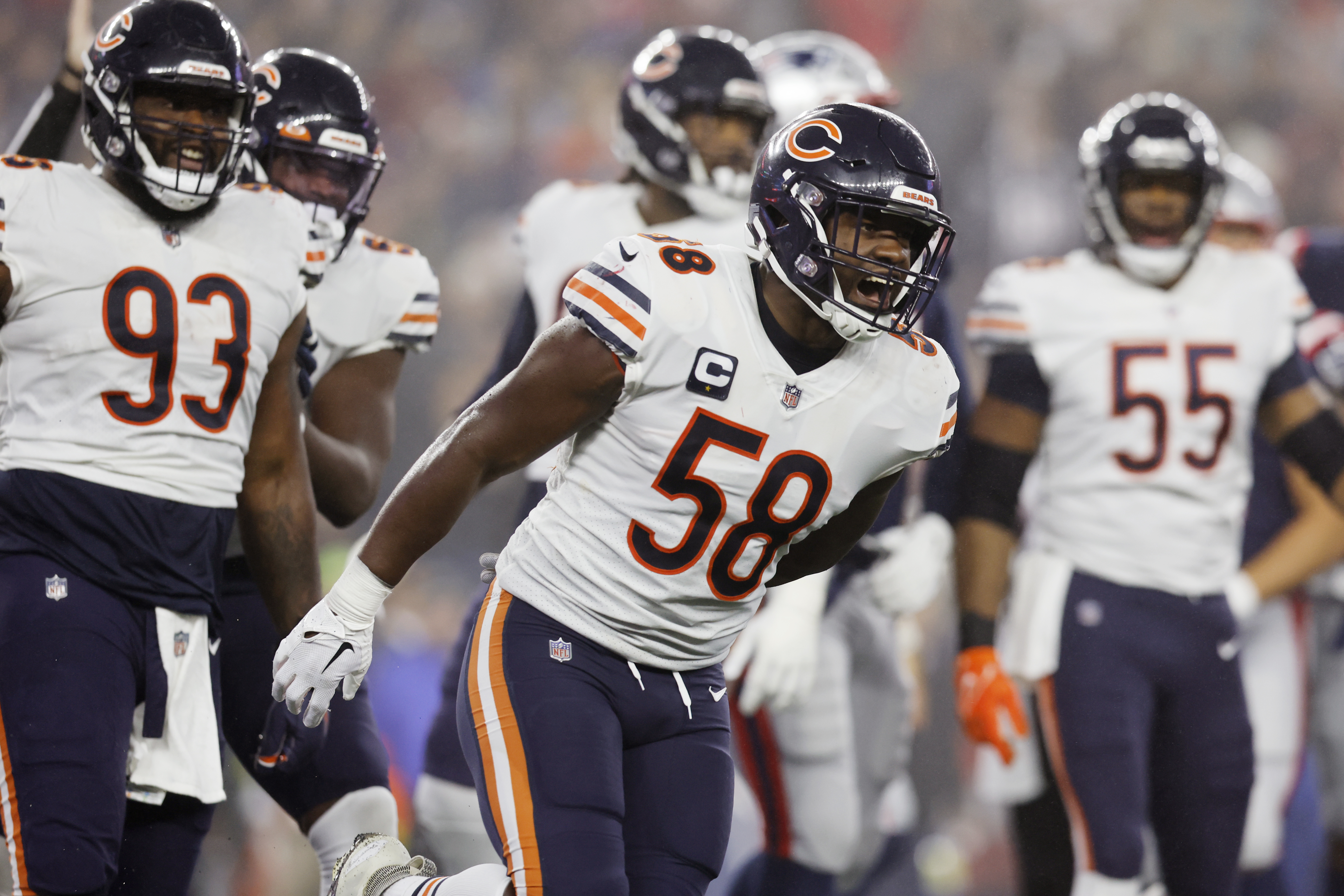 Report: Chicago Bears trade Roquan Smith to Baltimore Ravens for multiple  picks, A.J. Klein - On3