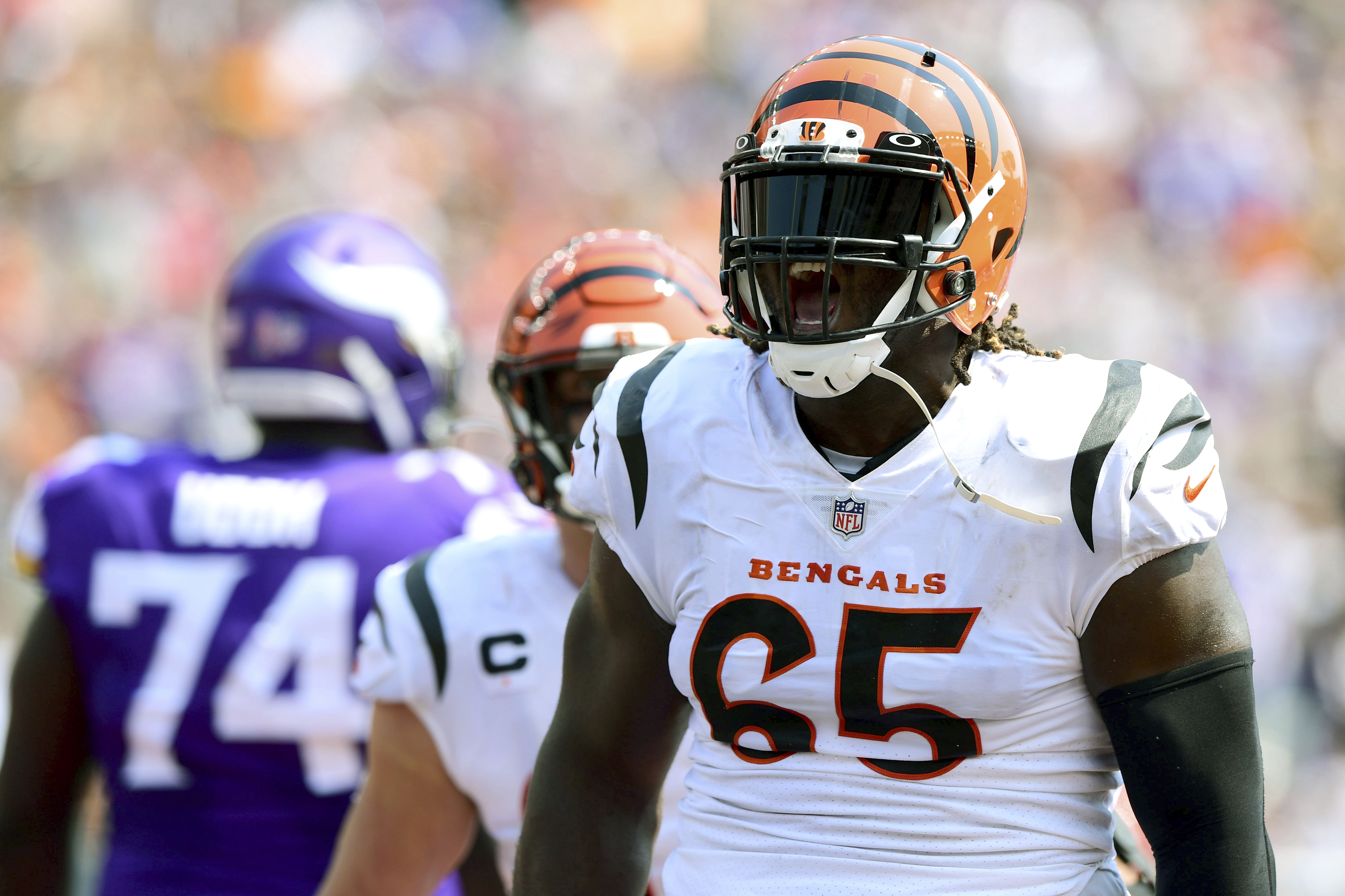 Larry Ogunjobi going from Cleveland Browns to Cincinnati Bengals