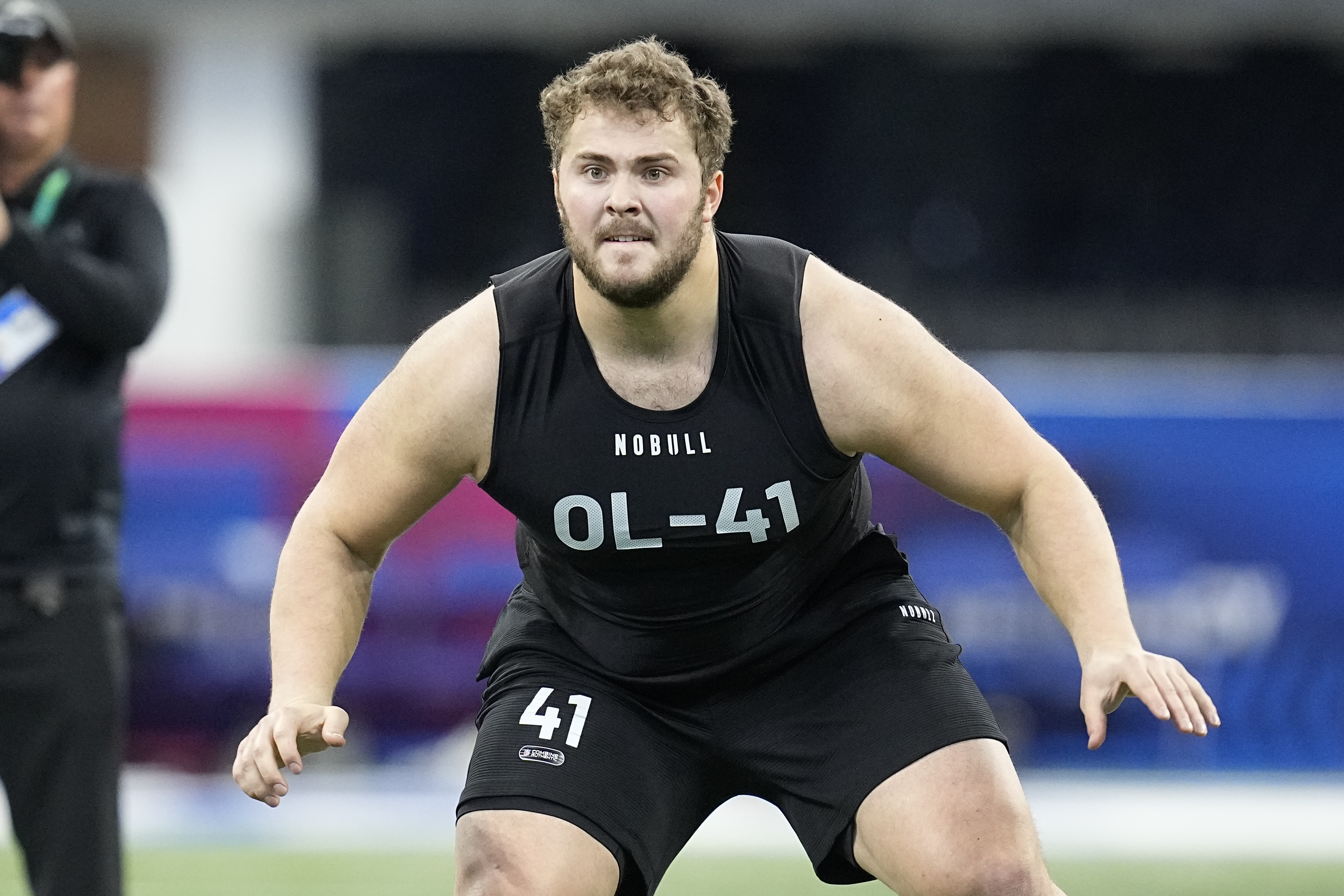 Barrington native Lukas Van Ness impresses at NFL combine