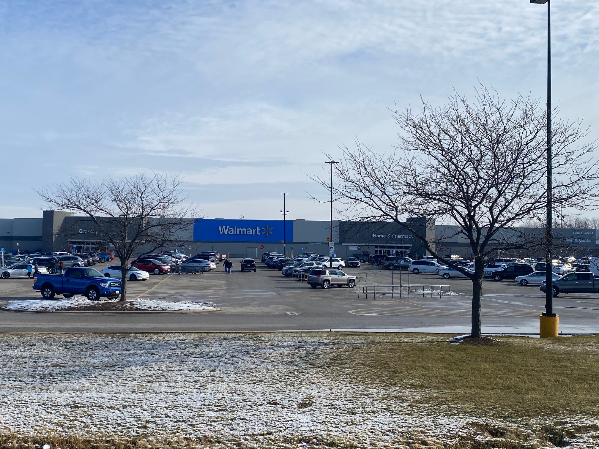 Walmart Supercenter Opens in Lockport