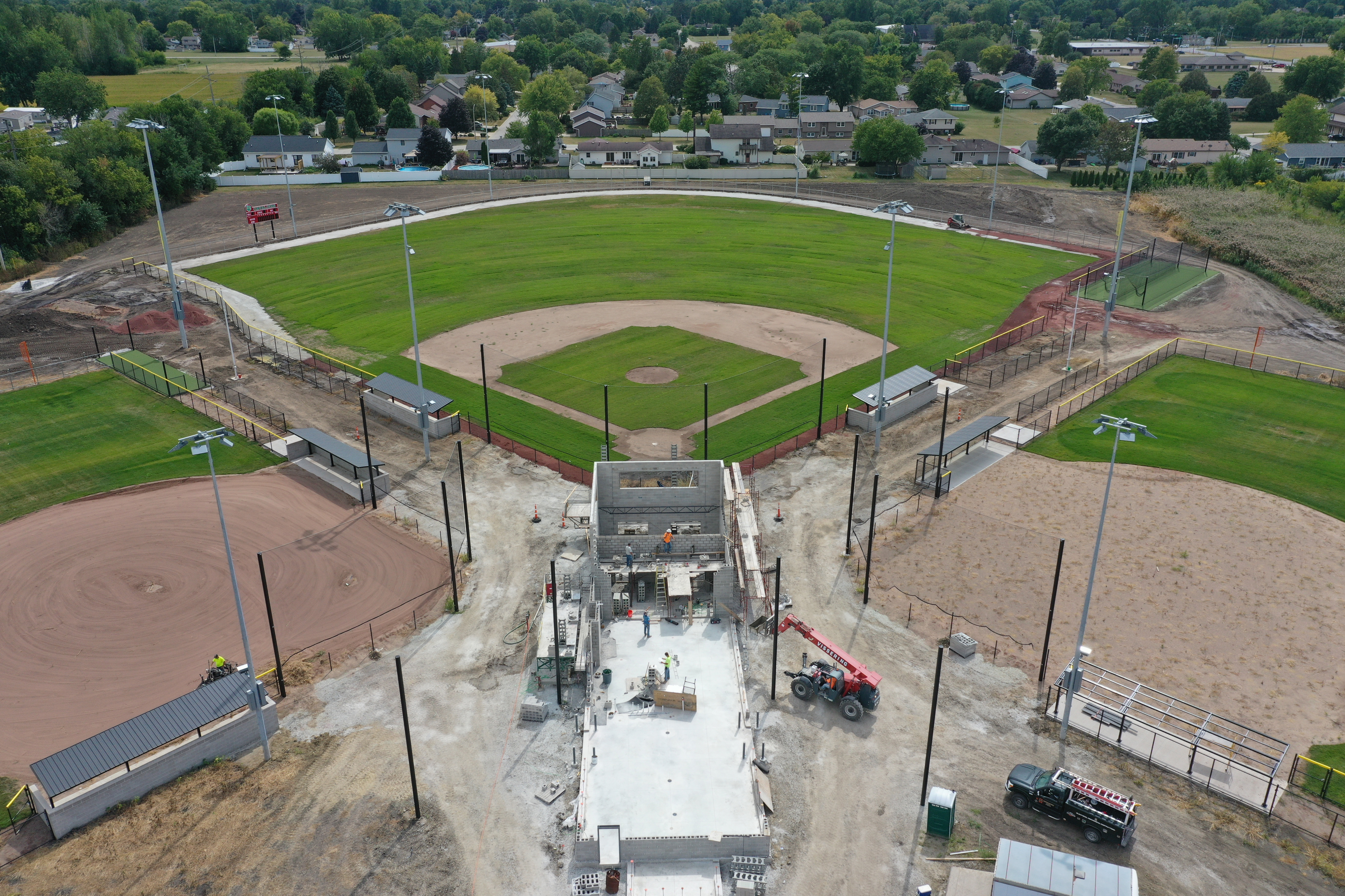 Local high school names baseball field after former MLB player