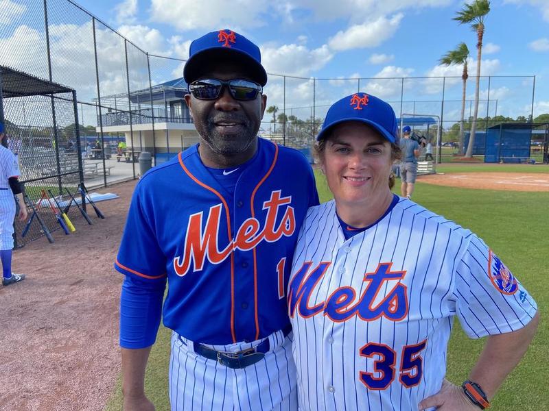 Mike Piazza, Mookie Wilson teach in camp