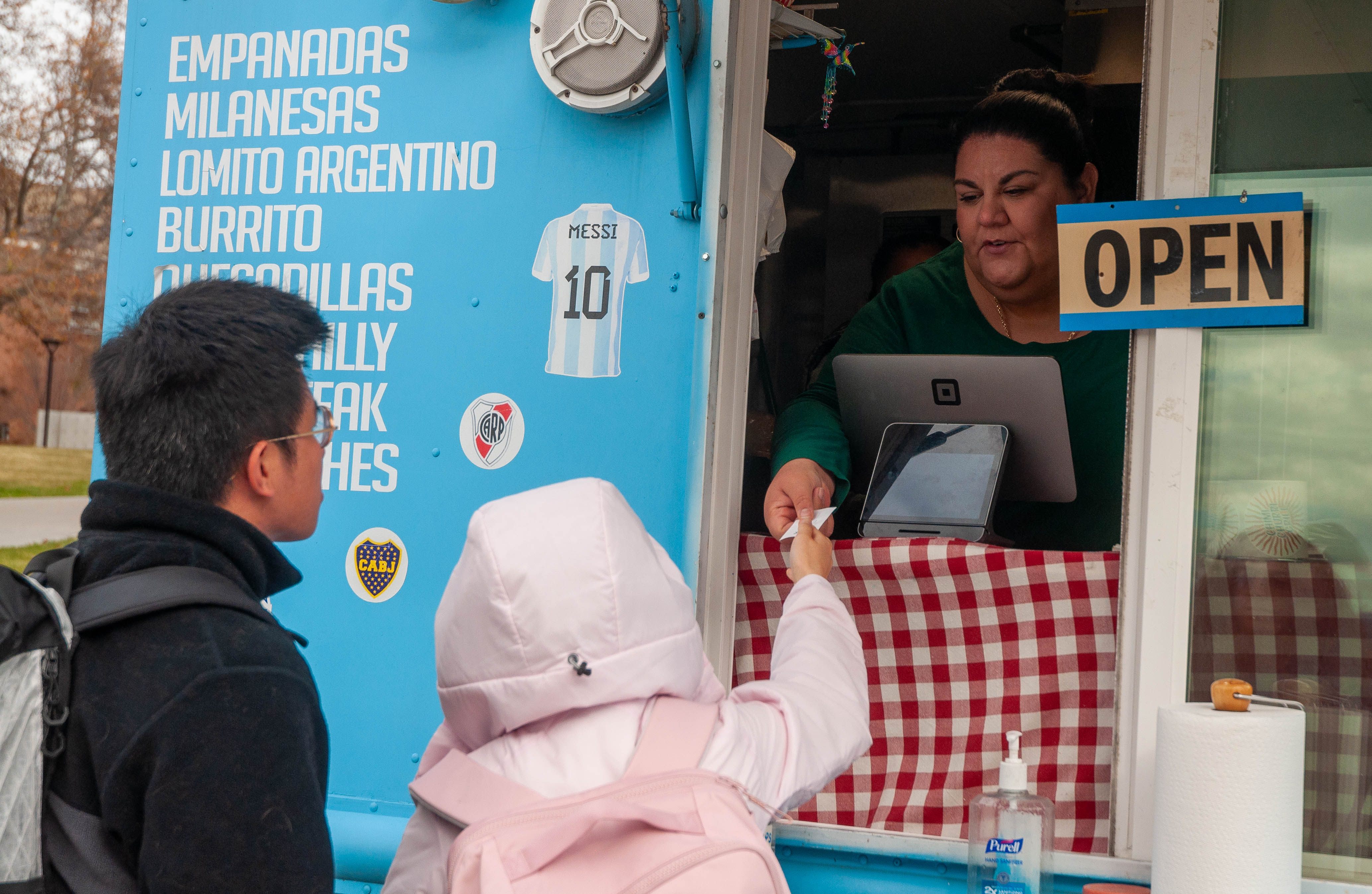 sltrib.com - Food trucks put the world on a plate for University of Utah students