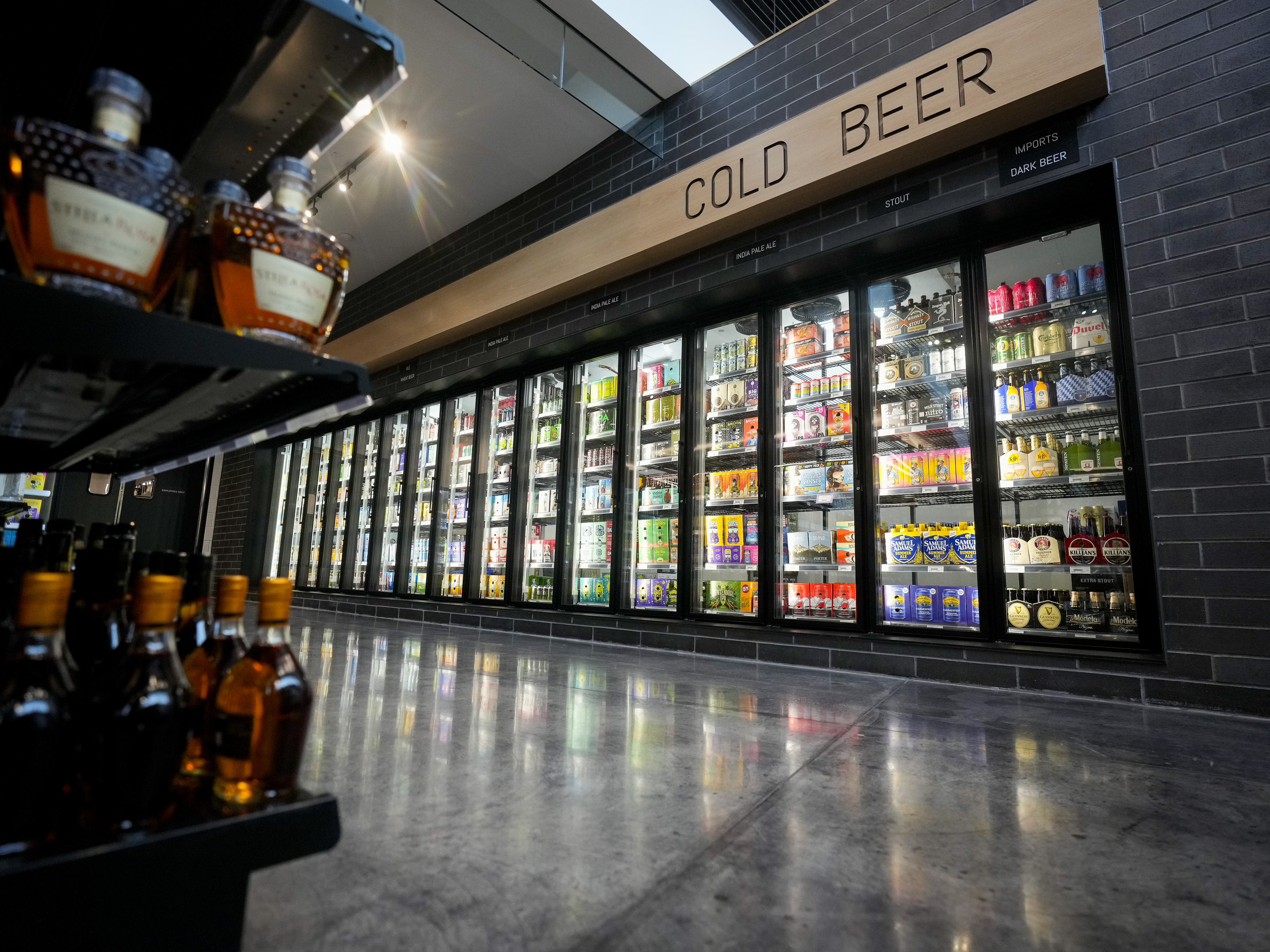 sltrib.com - Opinion: Liquor store refrigerators boldly usher Salt Lake beer-lovers into the mid-20th century