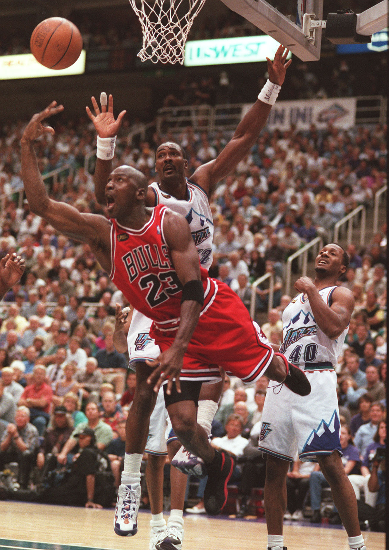 Dennis Rodman 1997 NBA Finals Championship Clinching Game Worn
