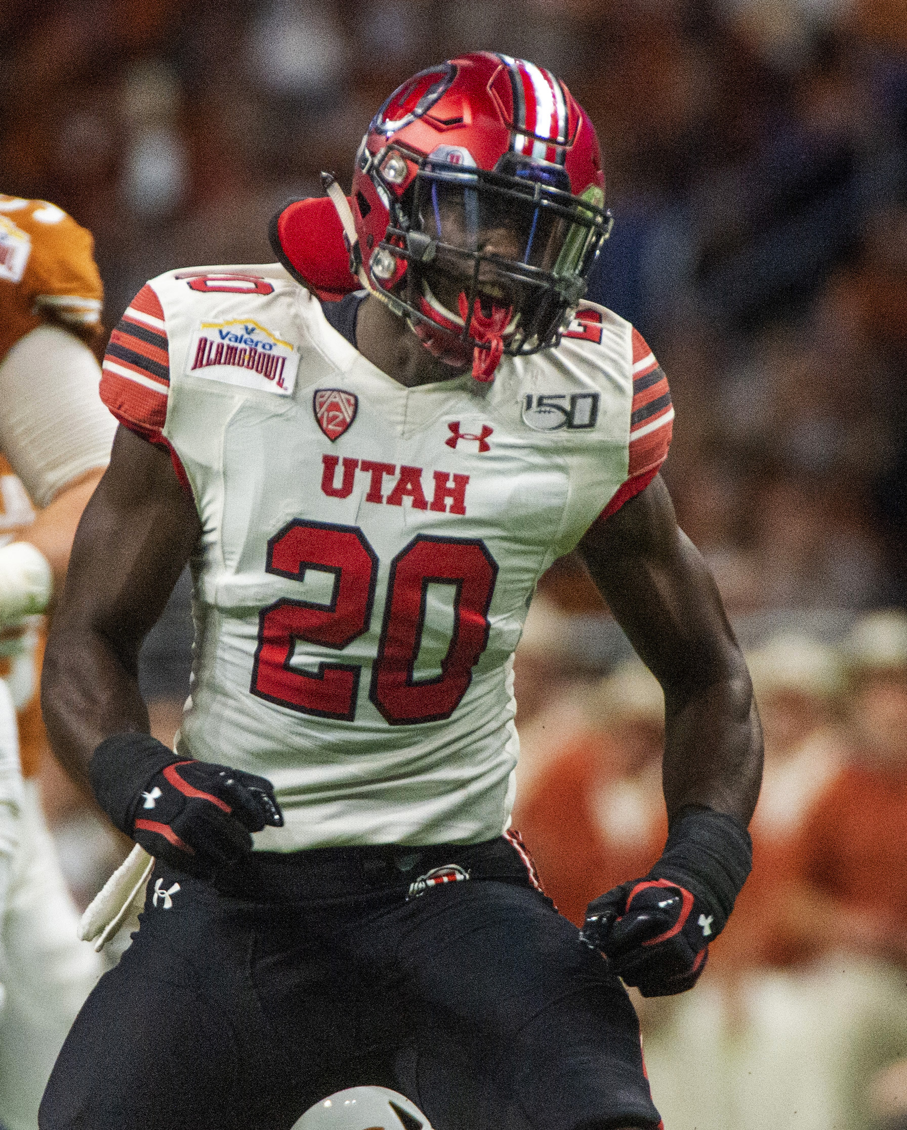 Utah linebacker Devin Lloyd ready for football after weird, unprecedented  offseason