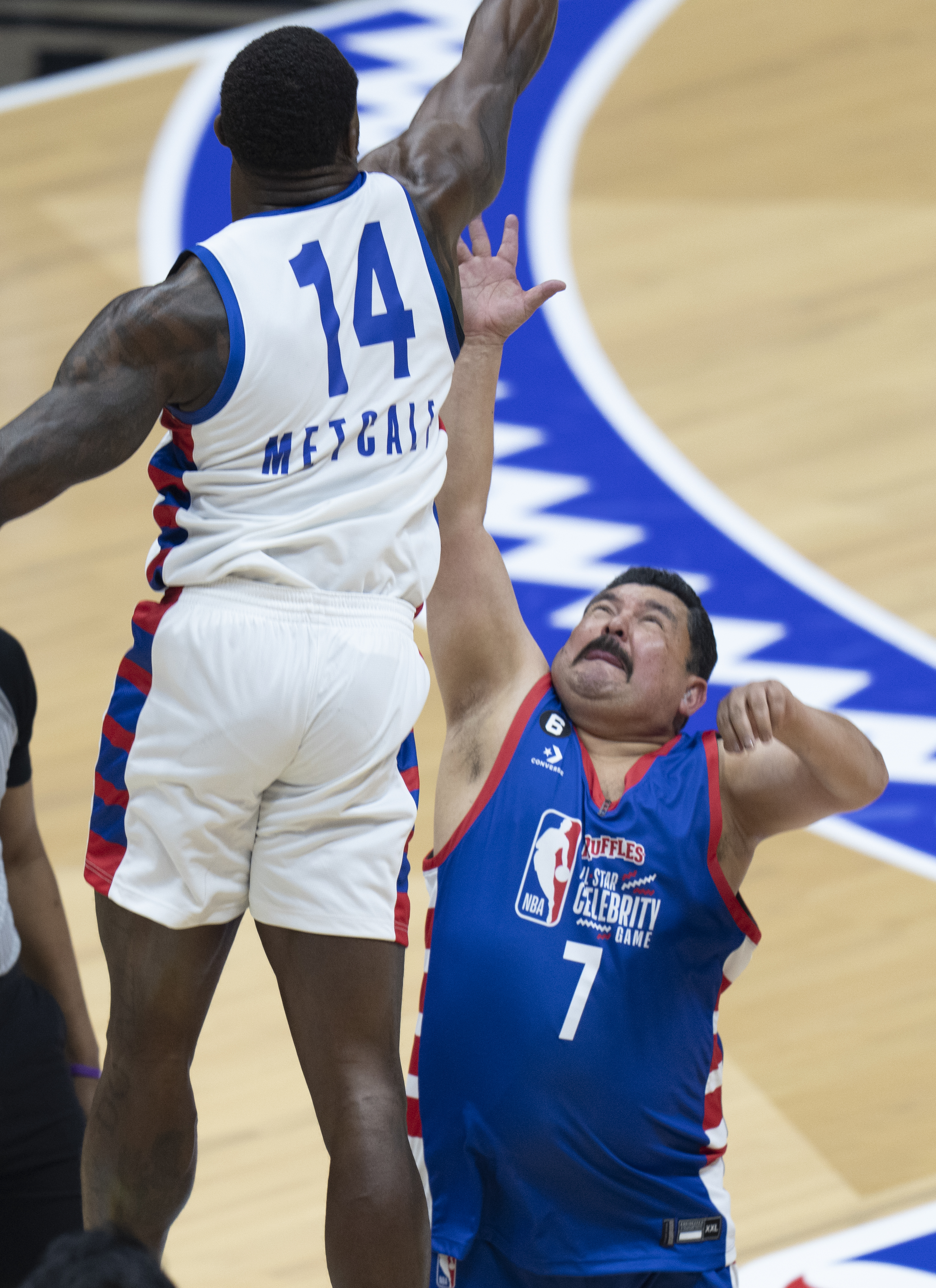 Marvel actor Simu Liu calls out look-alike cam at NBA Celebrity Game in  Salt Lake