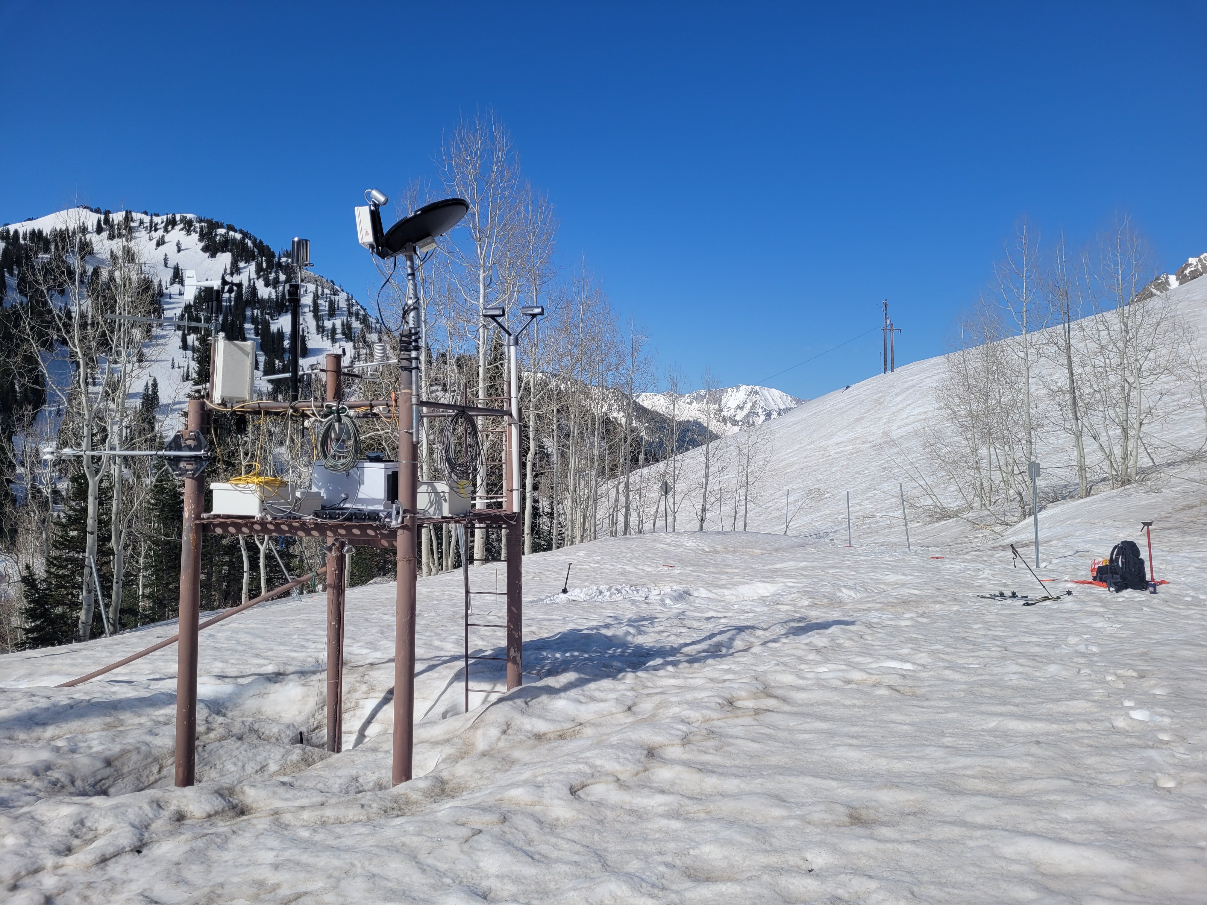 Dust From the Drying Great Salt Lake Is Wreaking Havoc on Utah's Snow, Smart News