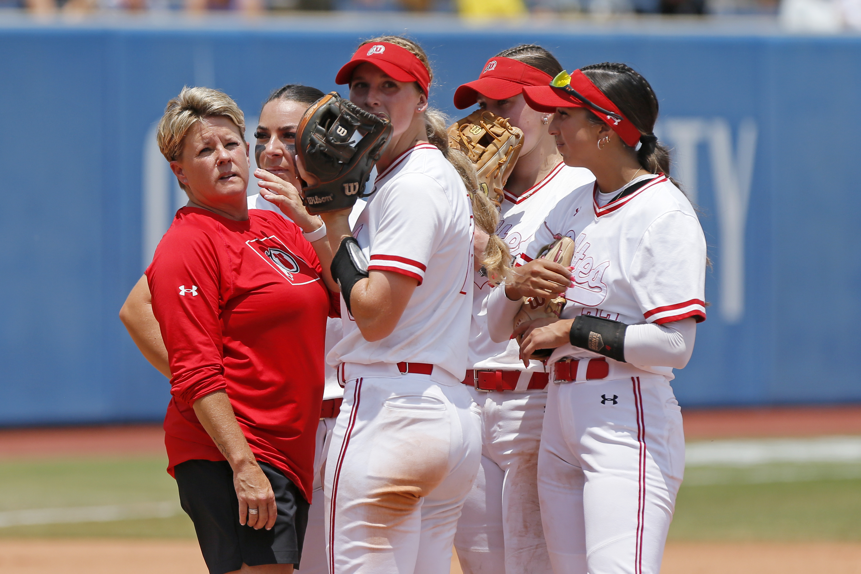 Women's College World Series: 6/02 vs Utah, Gallery