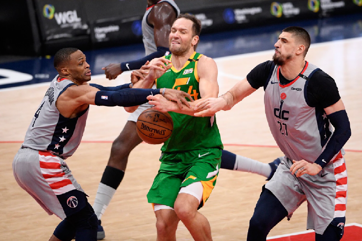 The Triple Team: Mitchell gets to the line 16 times; Snyder plays Gobert  and Ingles entire 4th quarter as Jazz get key win against Raptors