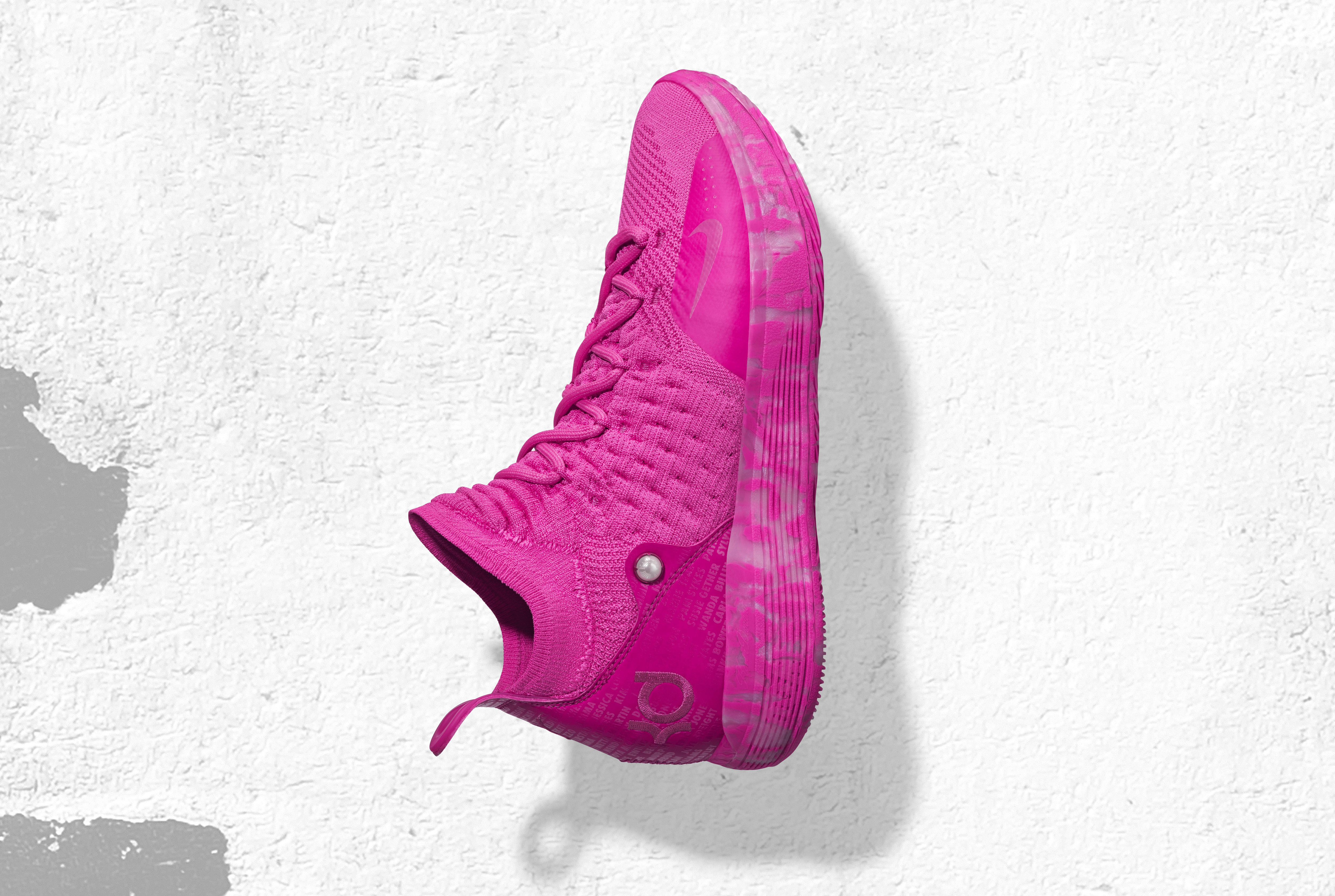 georgetown basketball pink shoes 2019