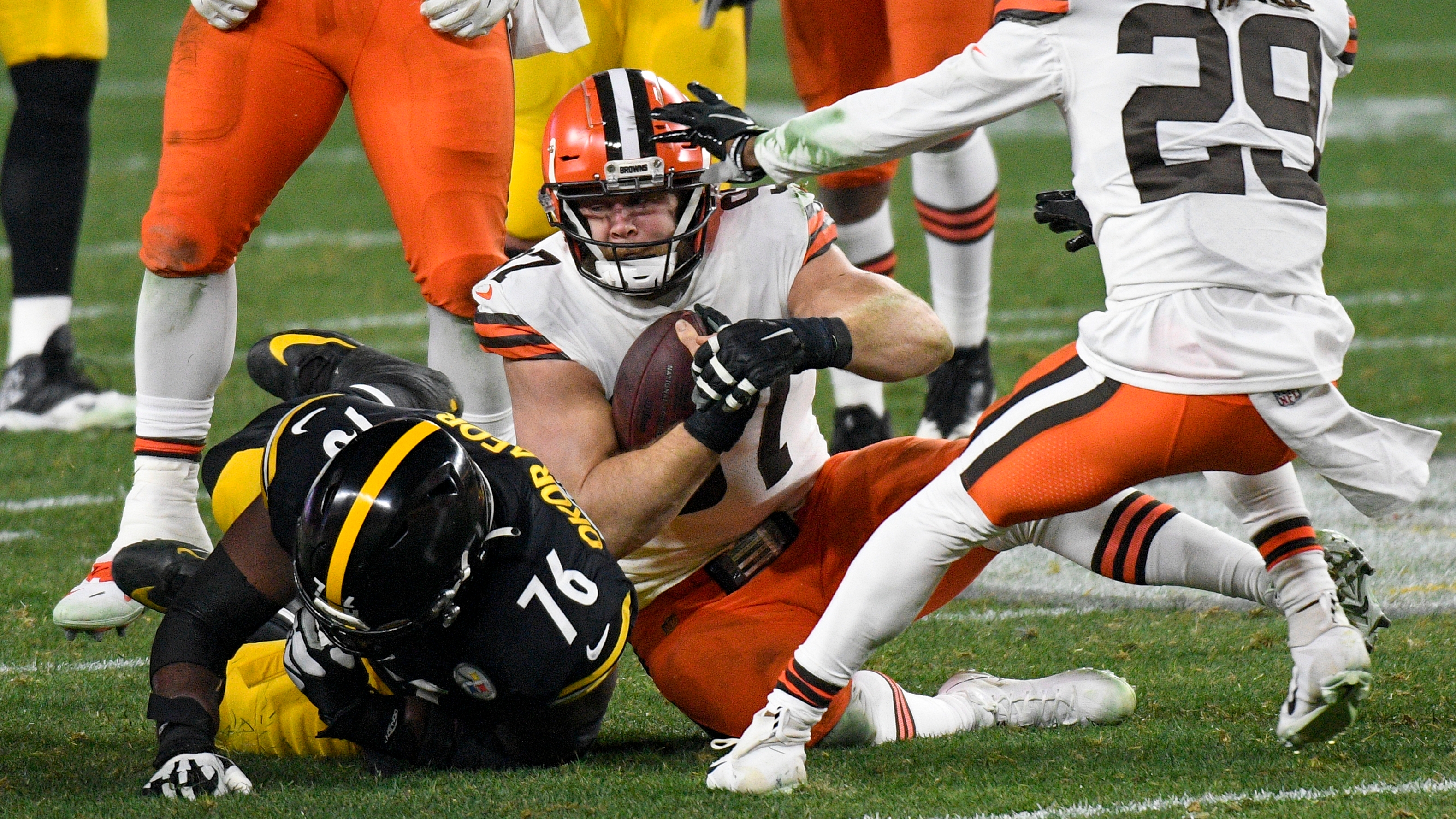 Browns win first playoff game since 1995 with 48-37 triumph over