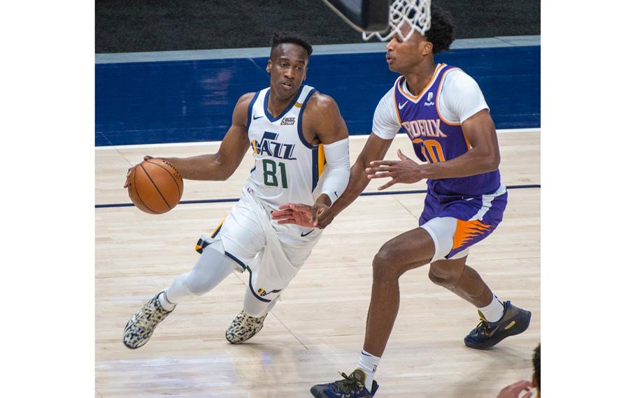 Donovan Mitchell Says Utah Jazz Teammate Miye Oni Is Making My Life Hell And It S A Compliment
