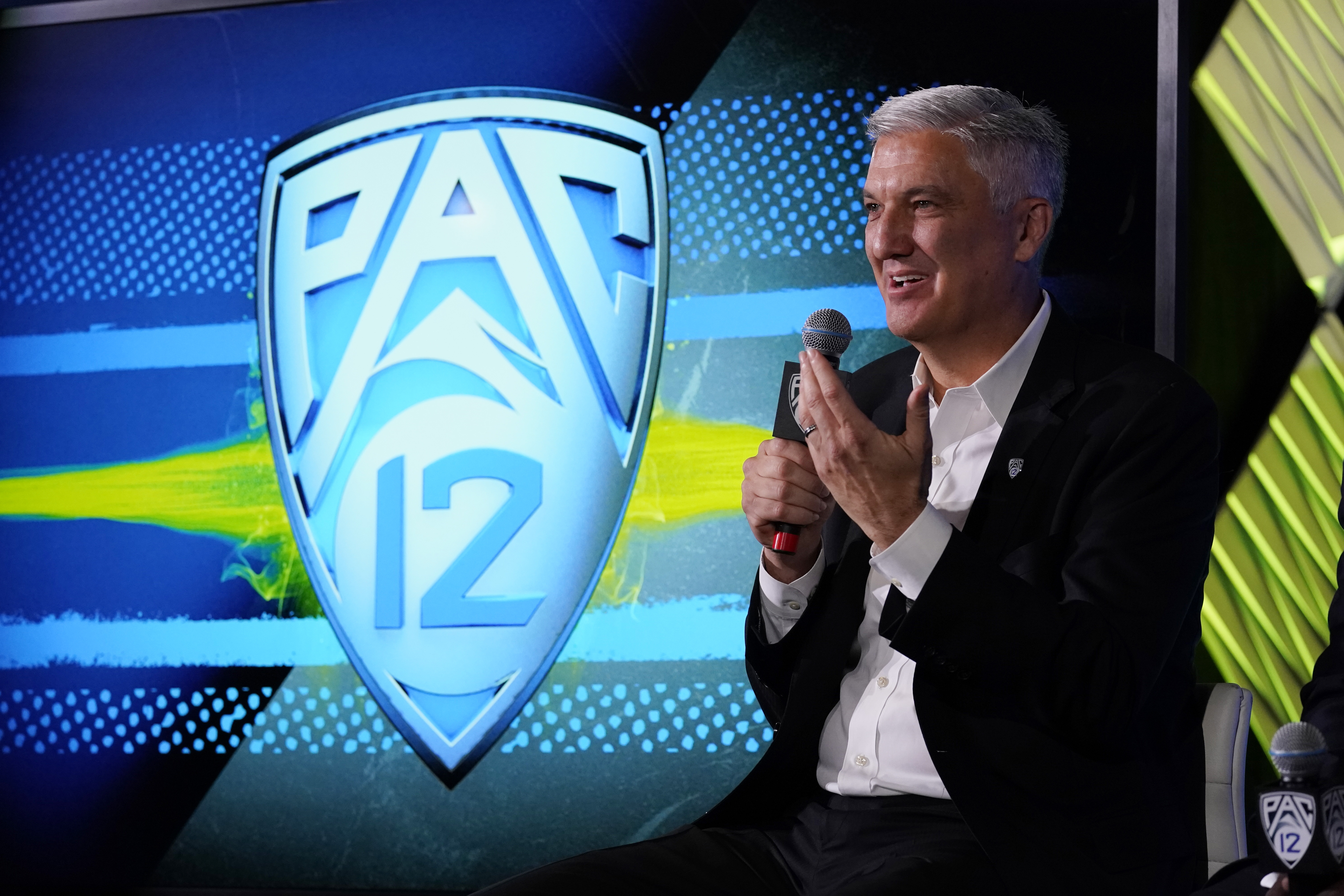 Gold: Pac-12's demise a decade's worth of naivete, in Larry