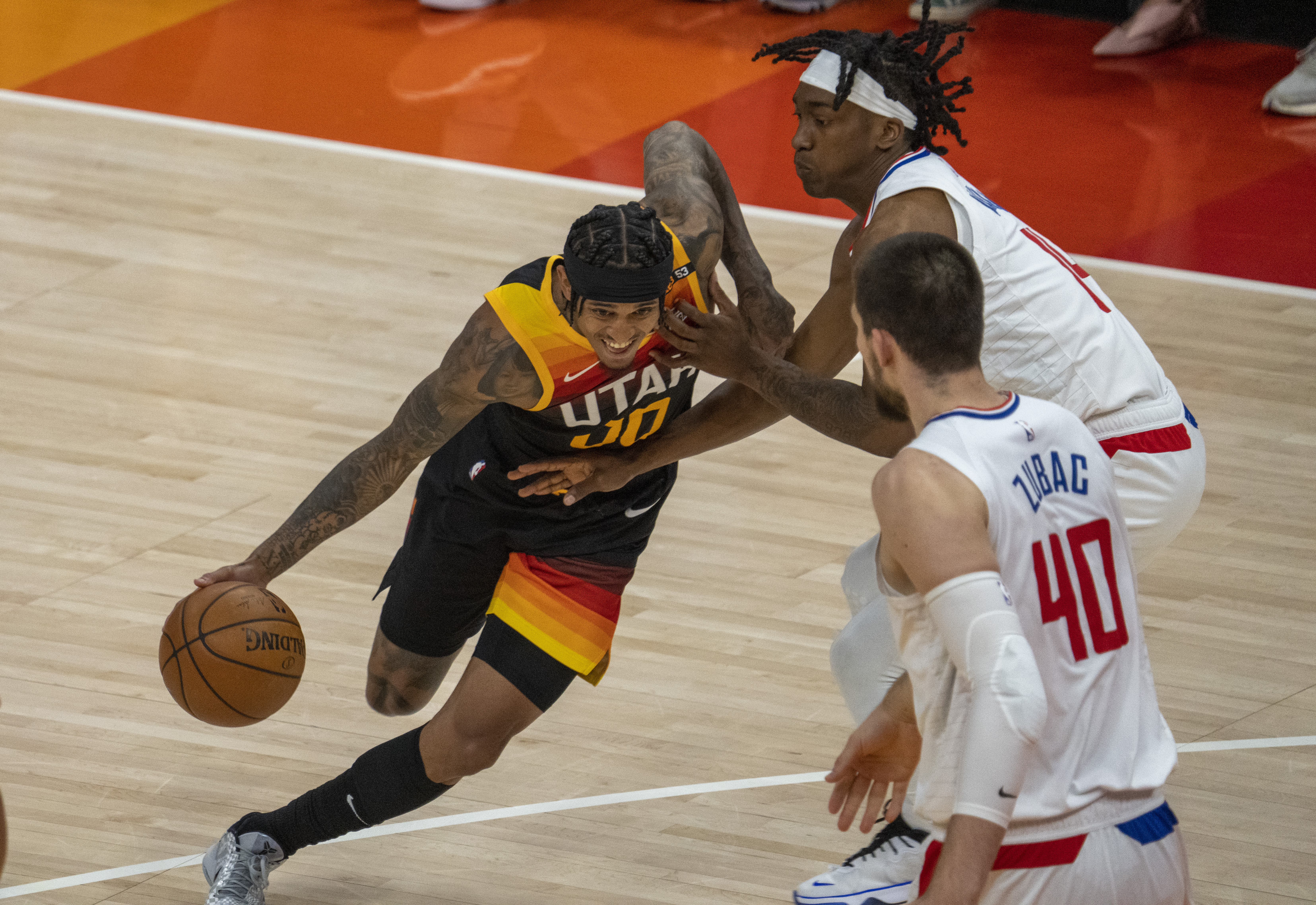 Jazz rally past Clippers in Game 1, Donovan Mitchell scores 45 points