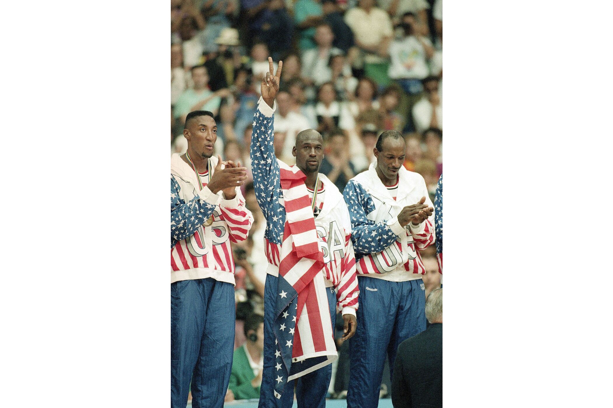 gerucht voetstappen kalkoen Michael Jordan's famed 'Dream Team' Olympic jacket heading to auction