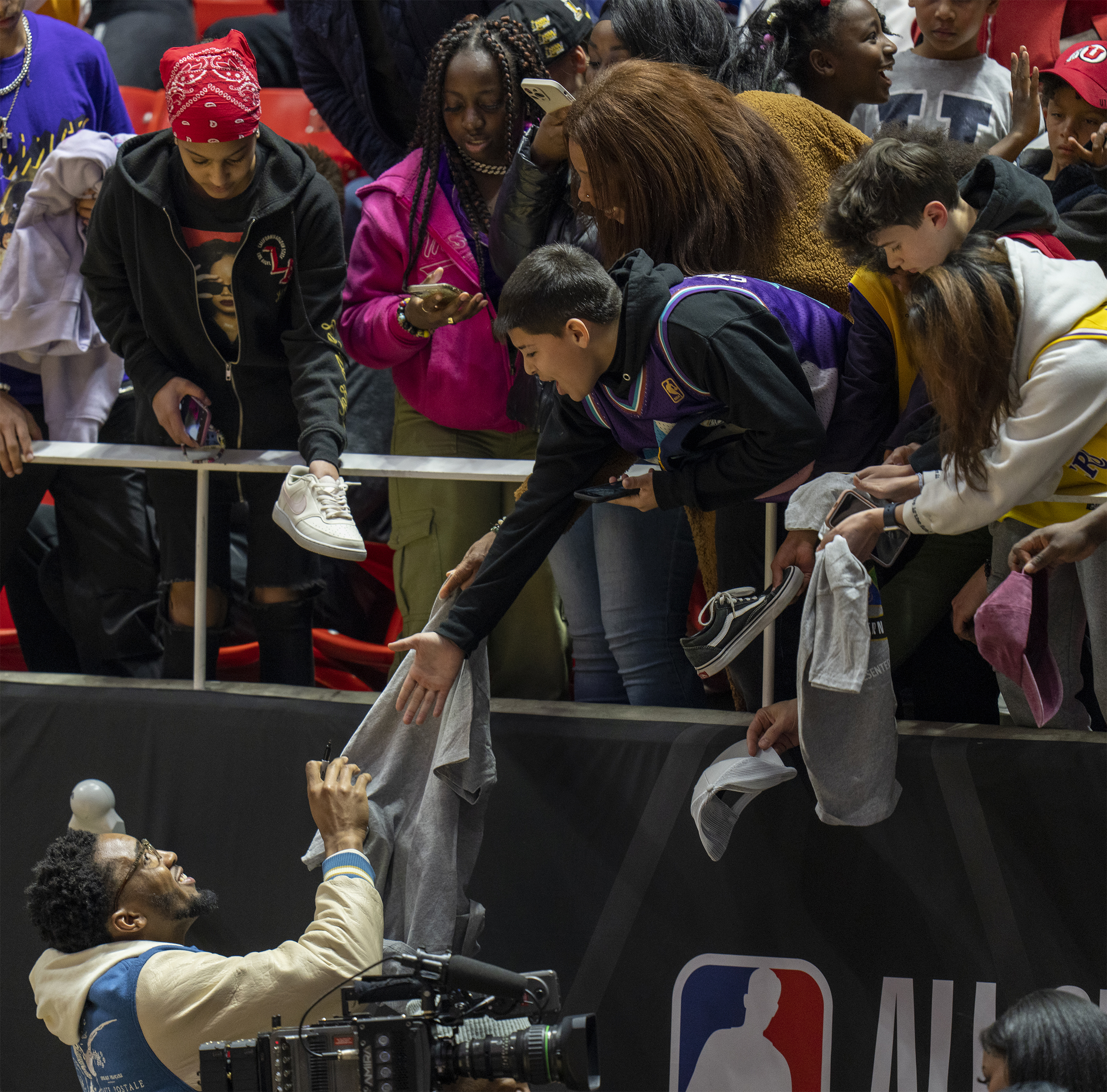 Marvel actor Simu Liu calls out look-alike cam at NBA Celebrity Game in  Salt Lake