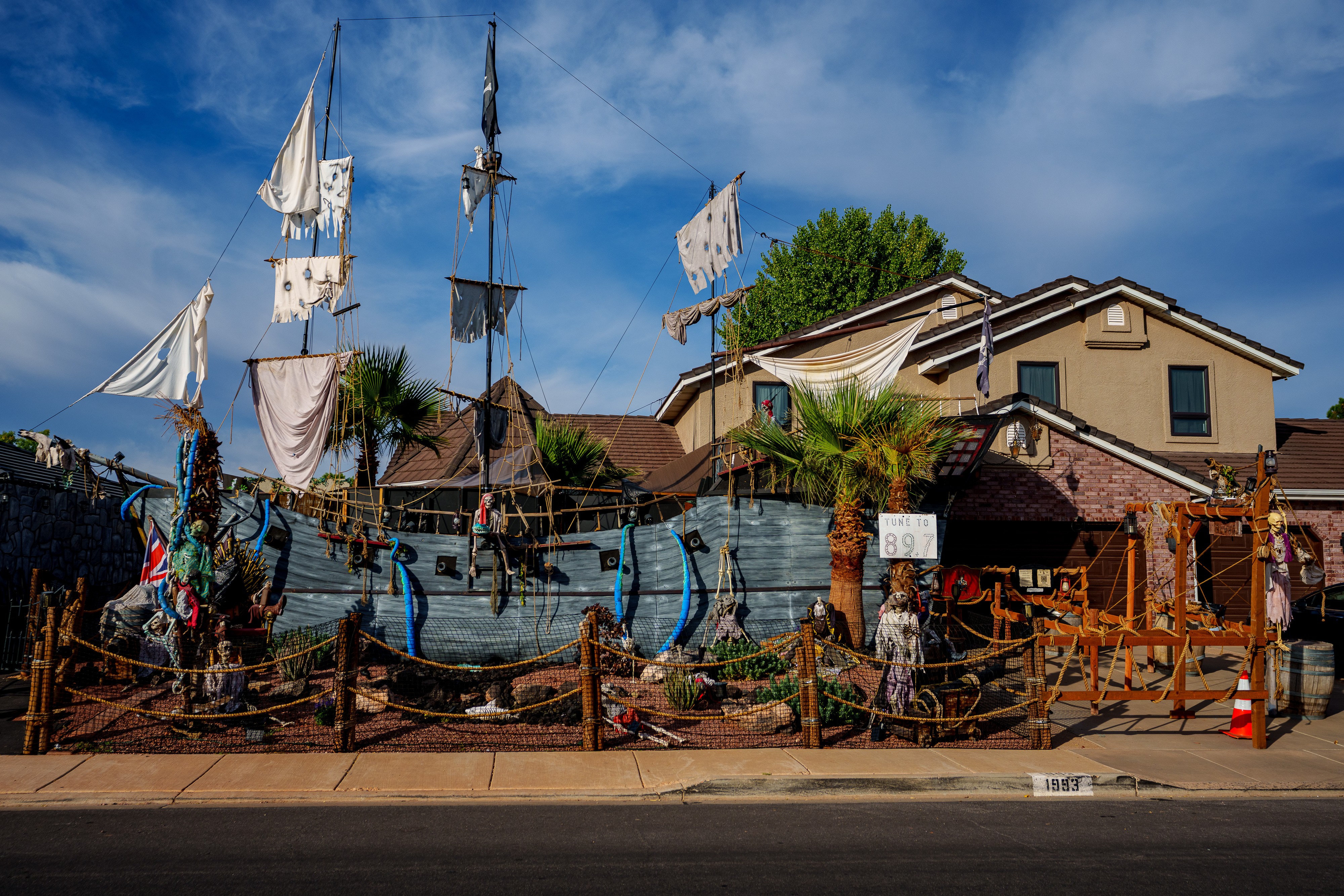 Haunted pirate ship in southern Utah brings delight to Halloween fans