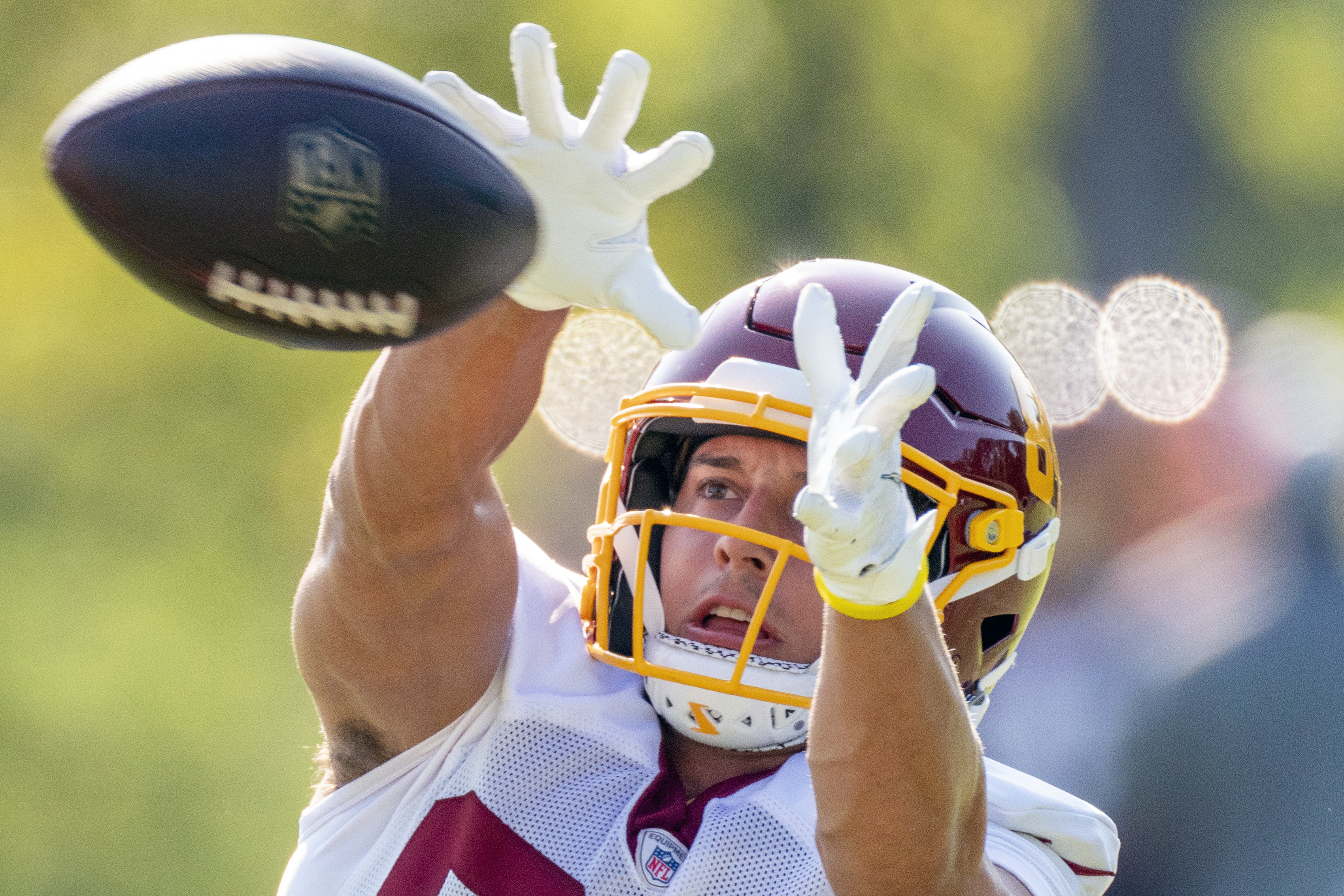 Former Utah LB Picks Off Former BYU QB During NFL's Week 16